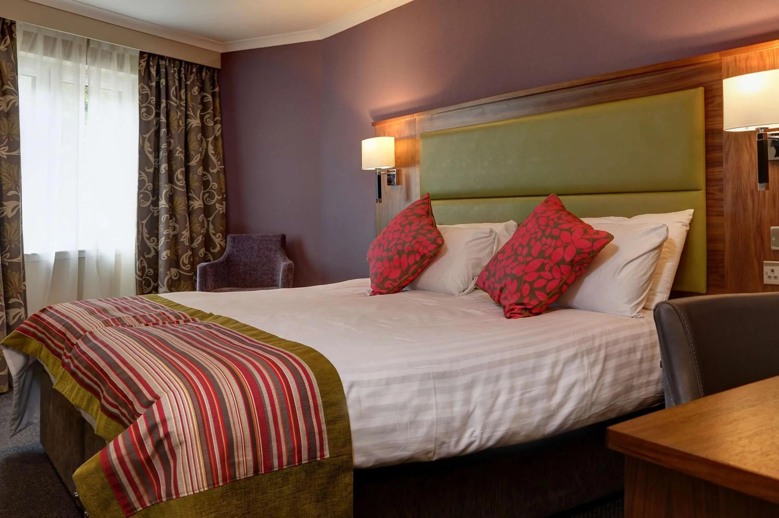 Photo of the whole room, Bed in Woodlands Hotel, BW Signature Collection