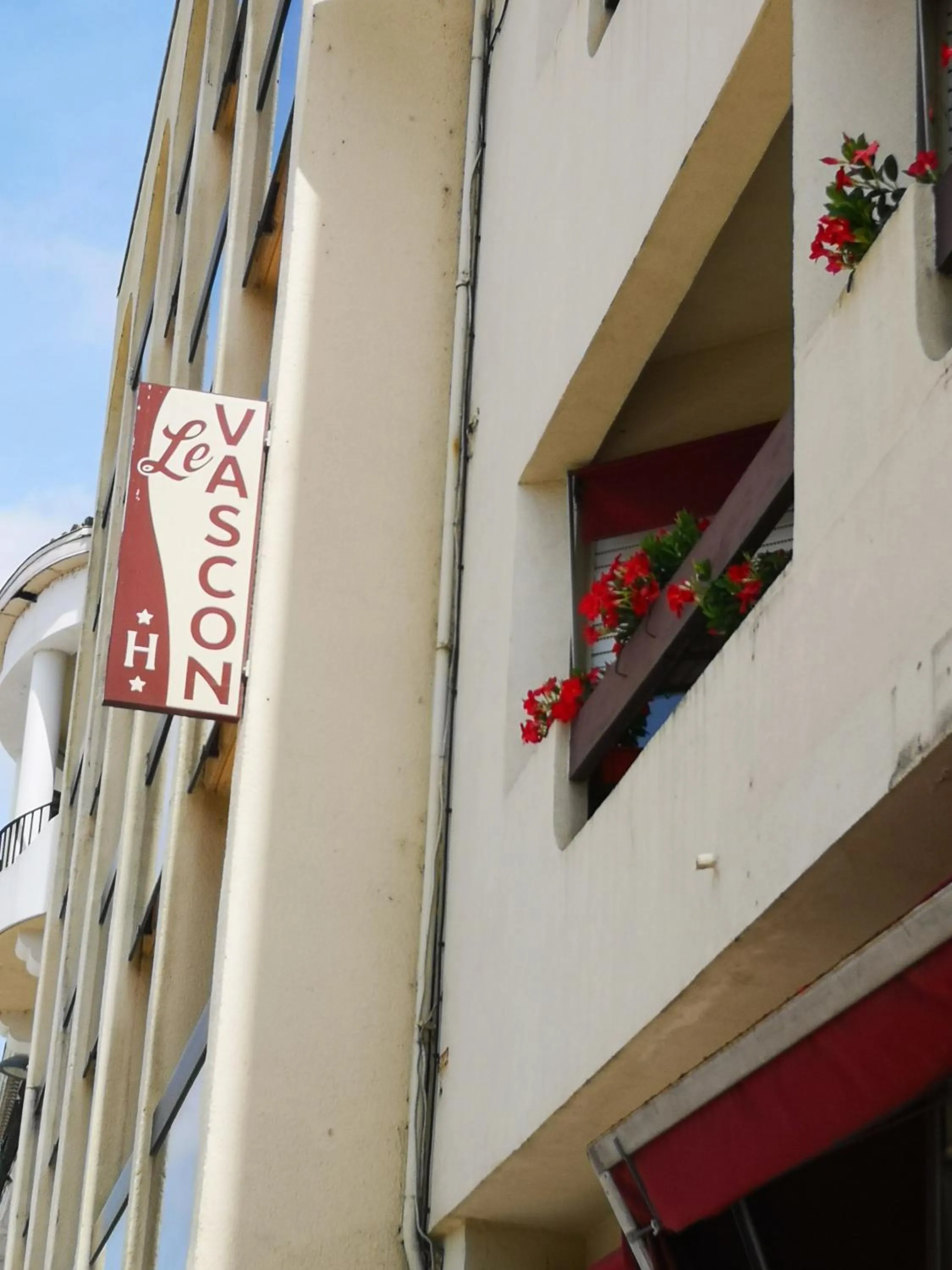 Property building in Hôtel le Vascon