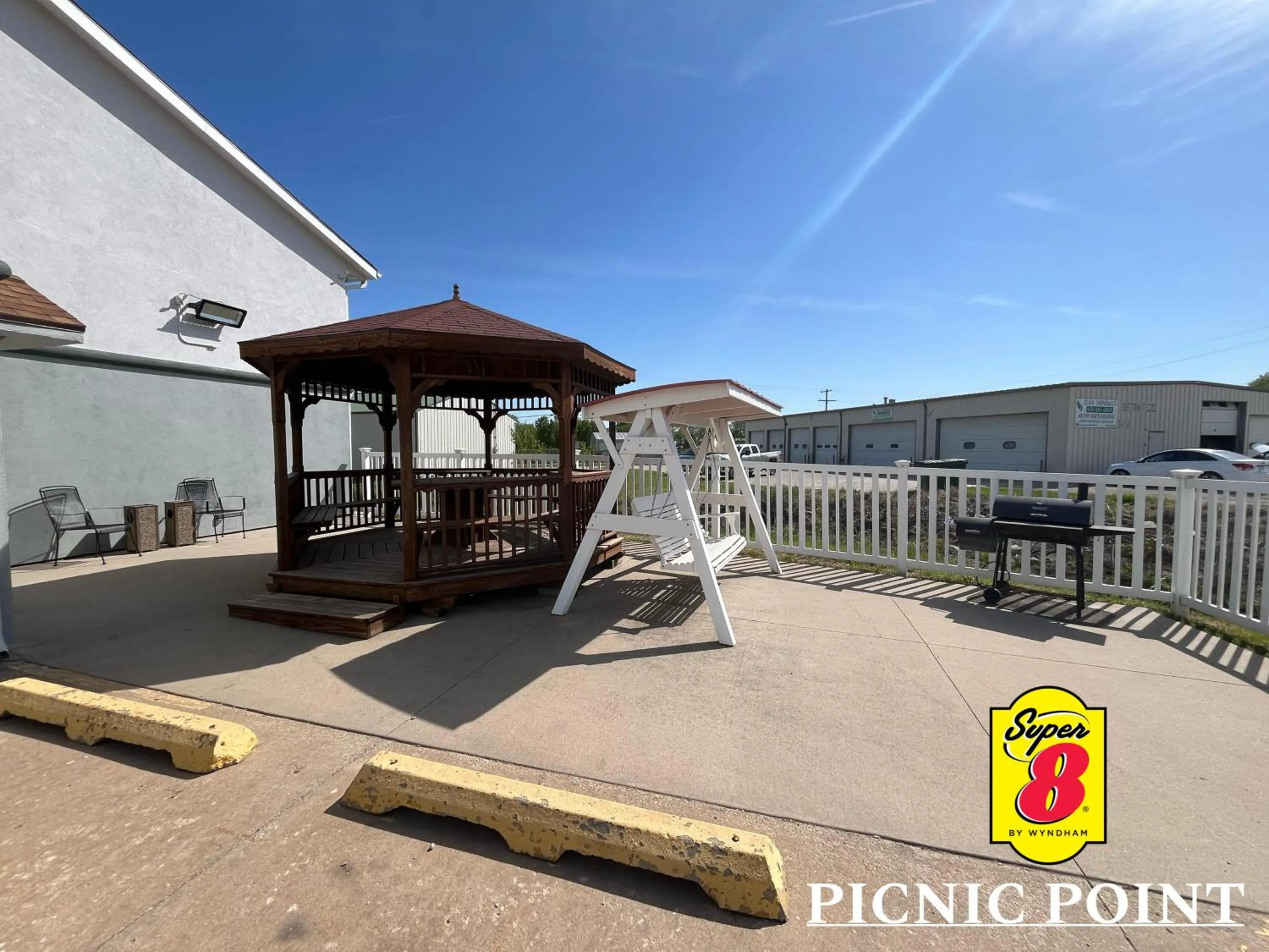 Area and facilities in Super 8 by Wyndham Emporia