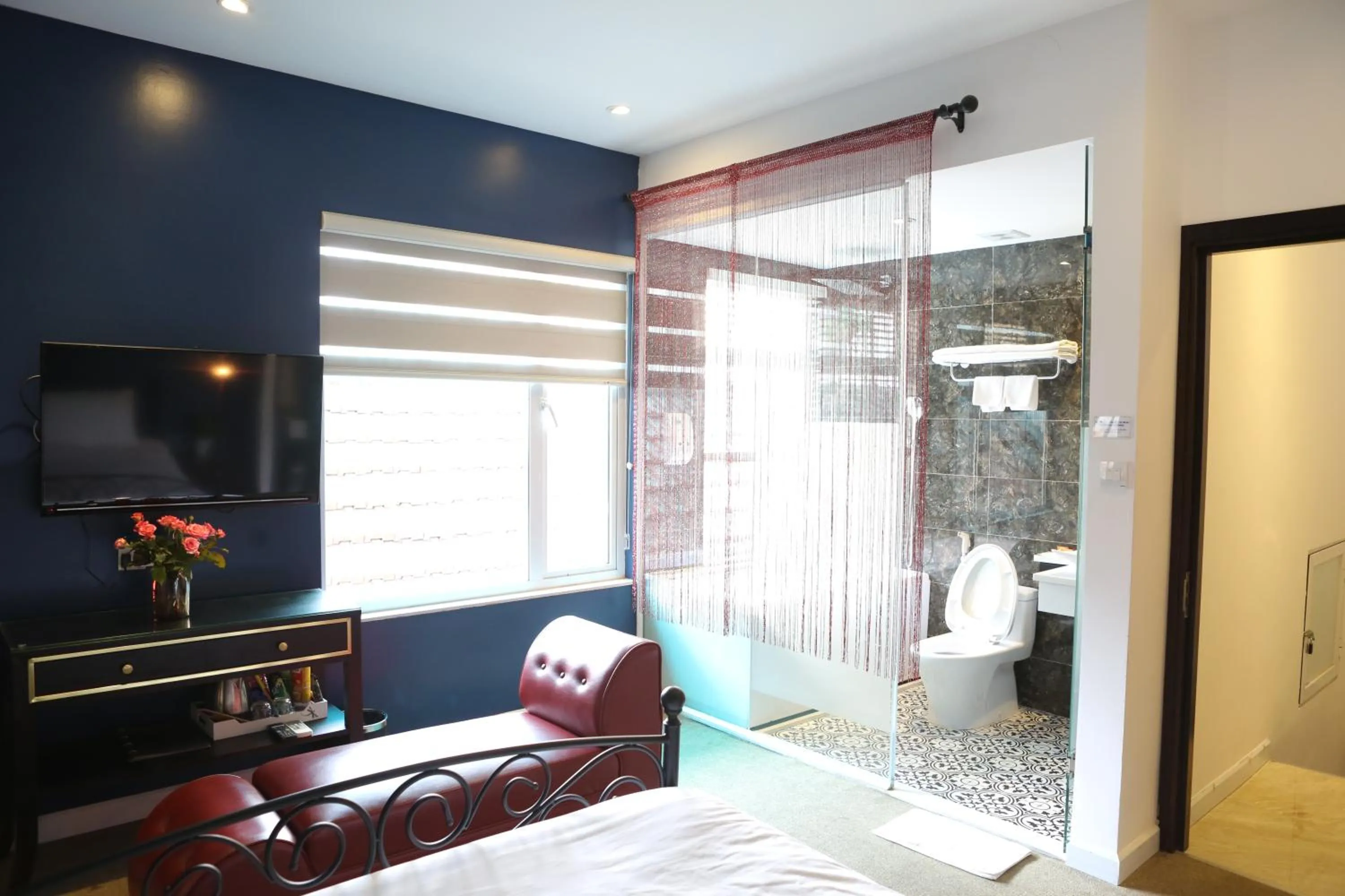 Bathroom, Bed in Vy House