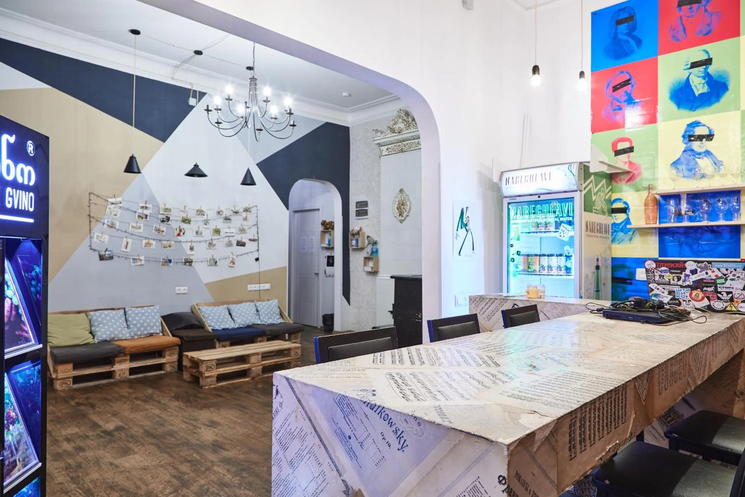 Communal lounge/ TV room in Moosica Hostel