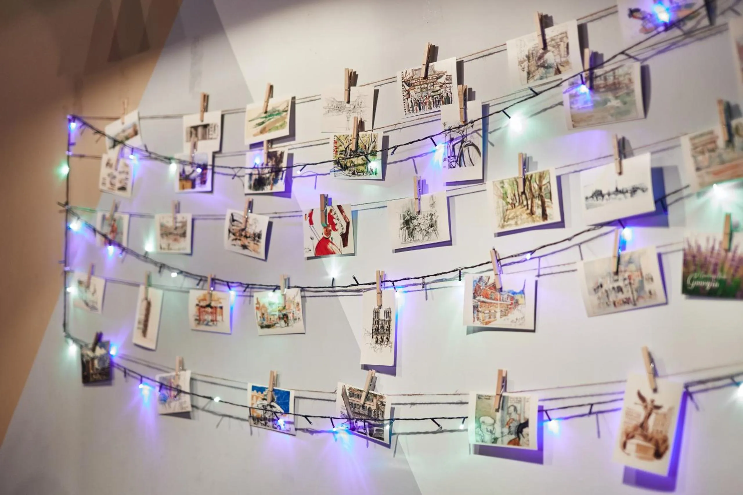 Communal lounge/ TV room in Moosica Hostel