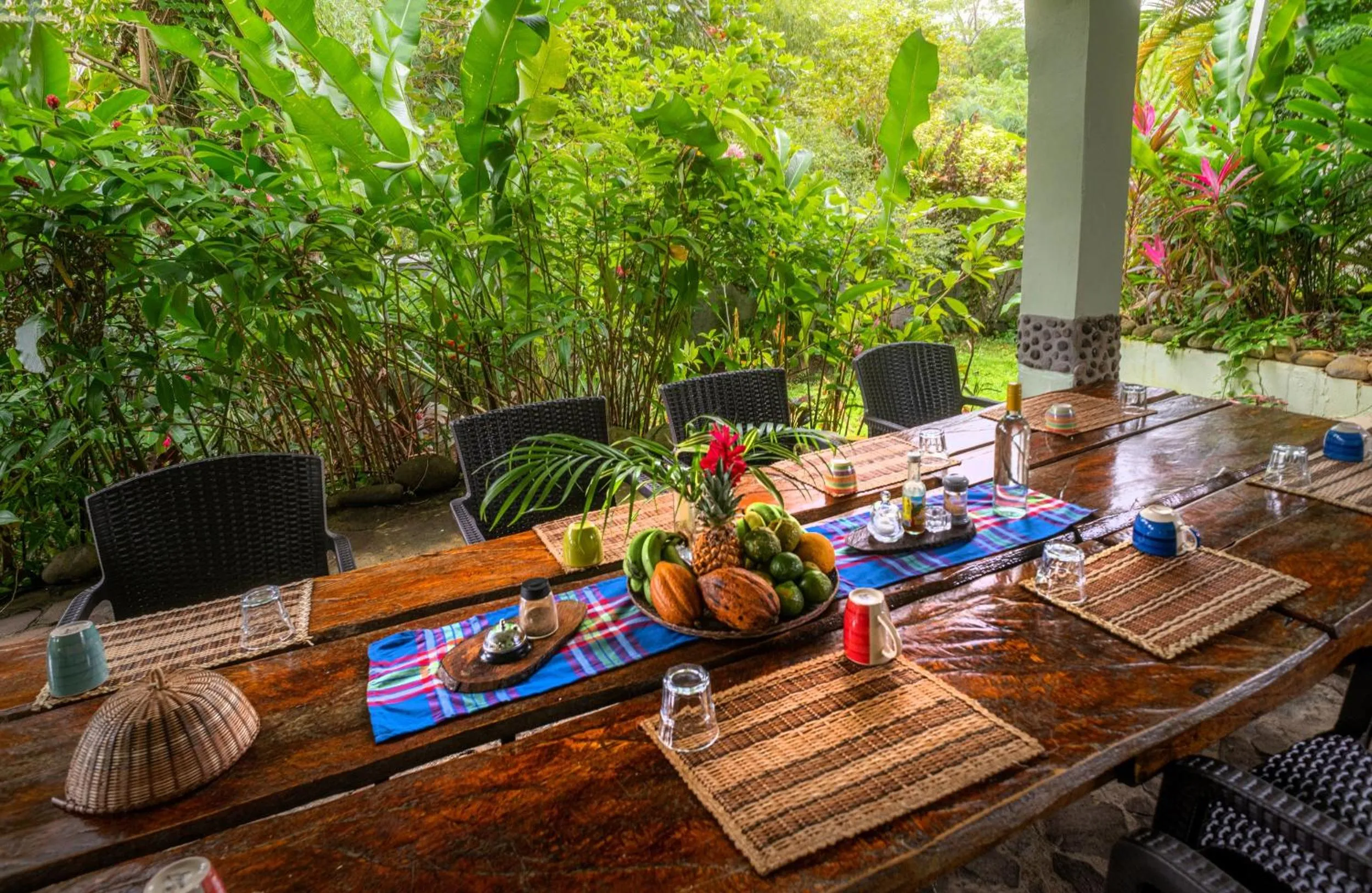 Restaurant/places to eat in Hibiscus Valley Inn