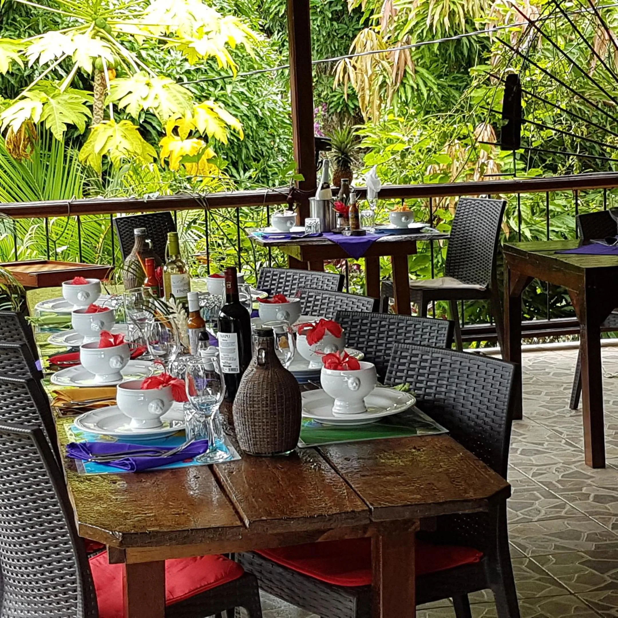 Restaurant/places to eat in Hibiscus Valley Inn