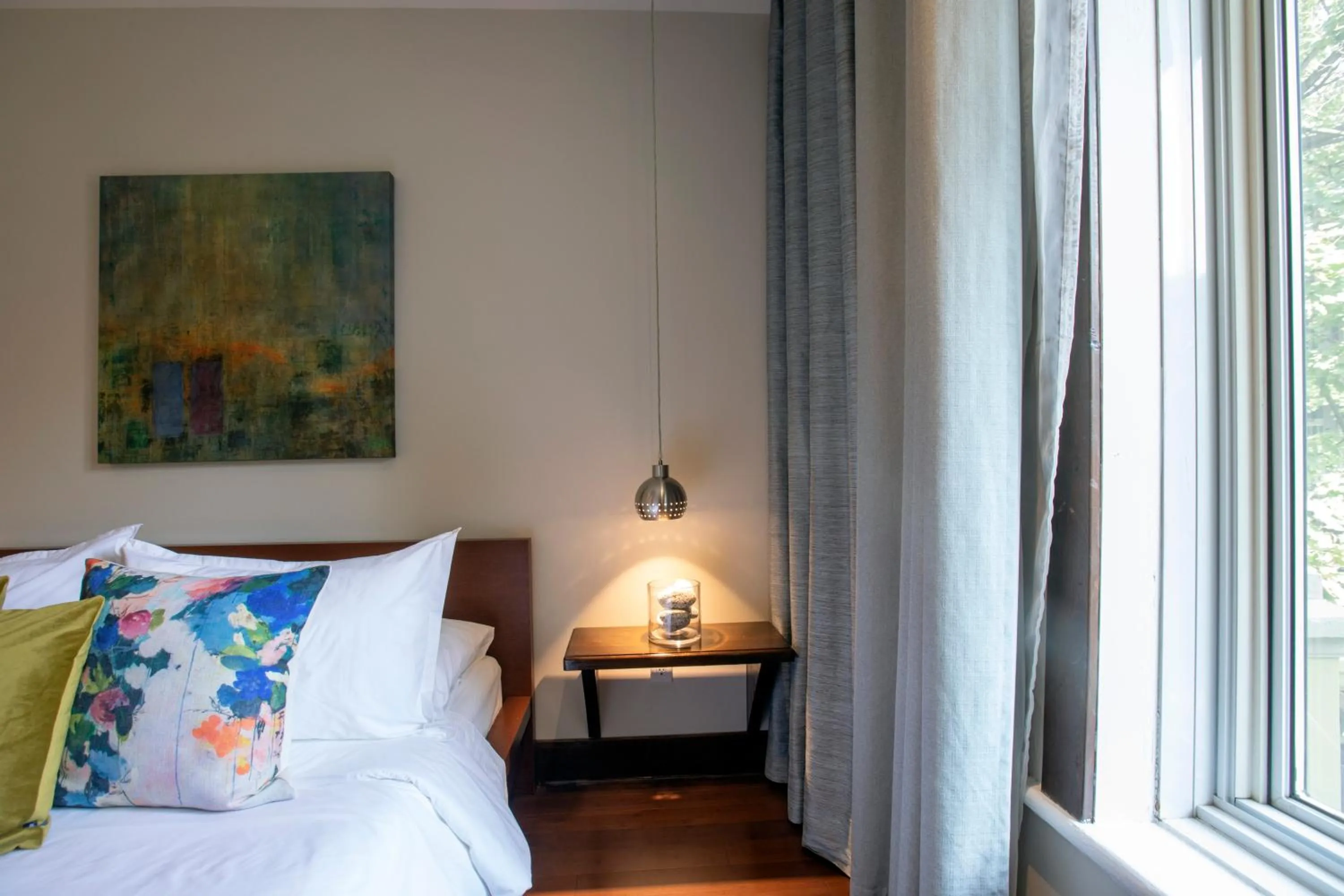 Photo of the whole room, Bed in Lofts Jacques-Cartier Free Parking