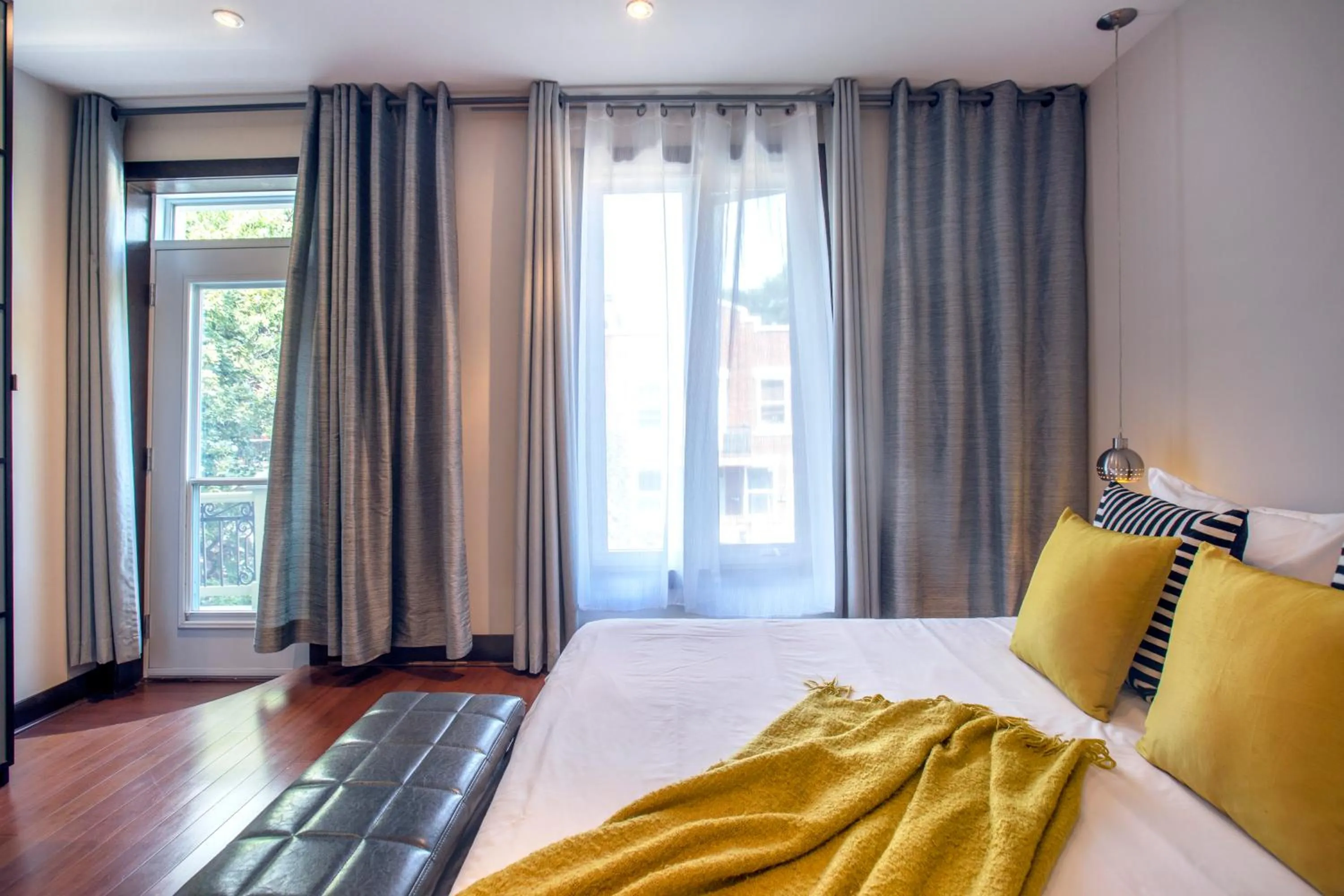 Bedroom, Bed in Lofts Jacques-Cartier Free Parking