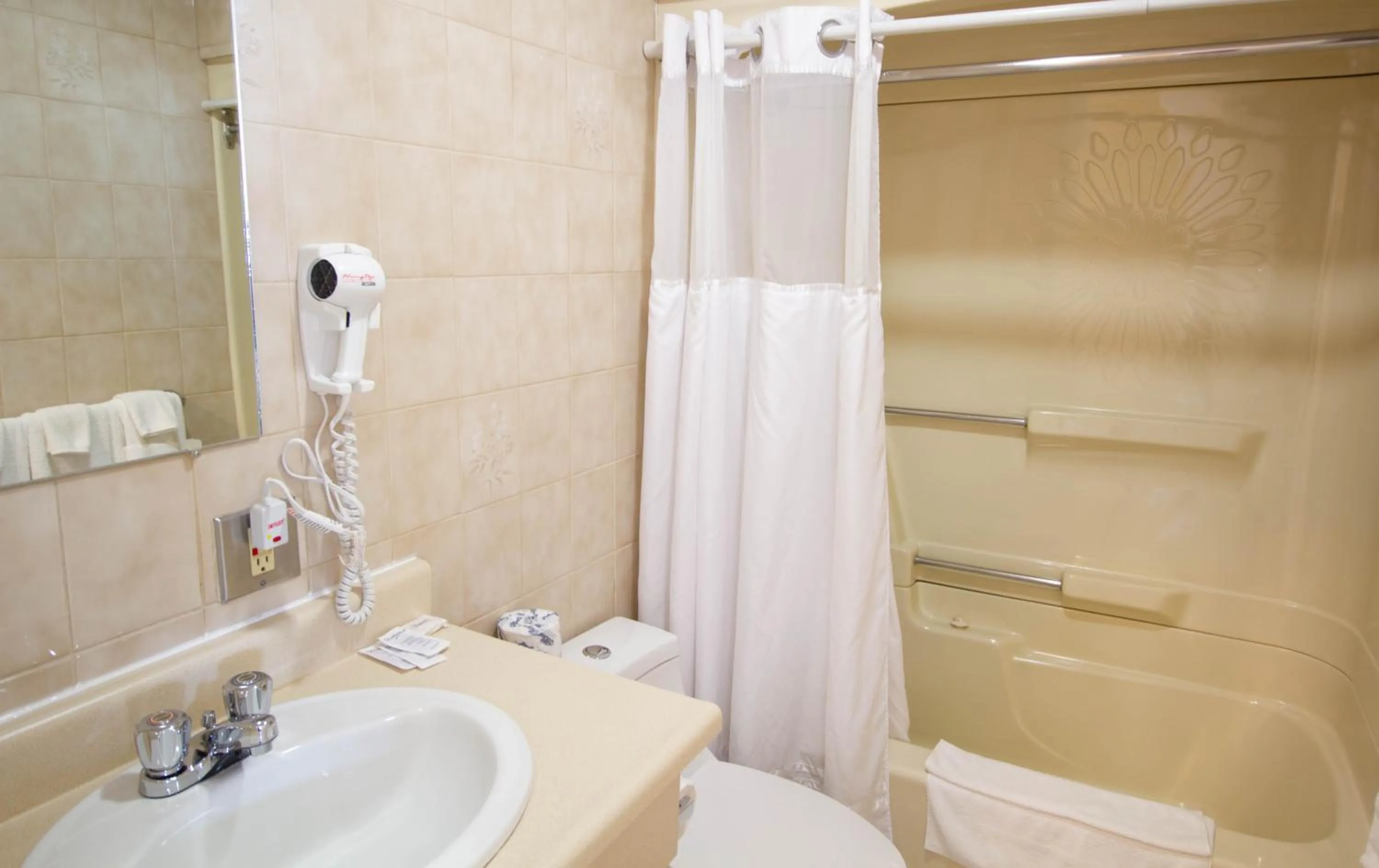 Bathroom in Auberge La Rocaille
