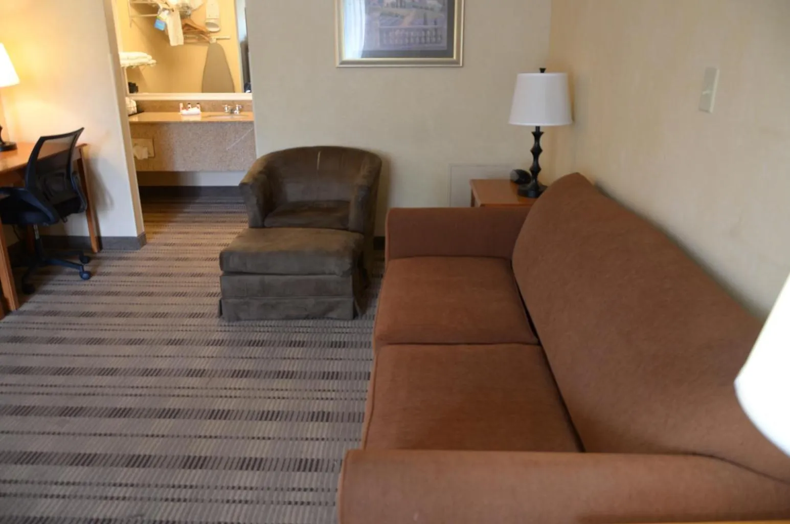 Living room in Baymont by Wyndham Lynchburg