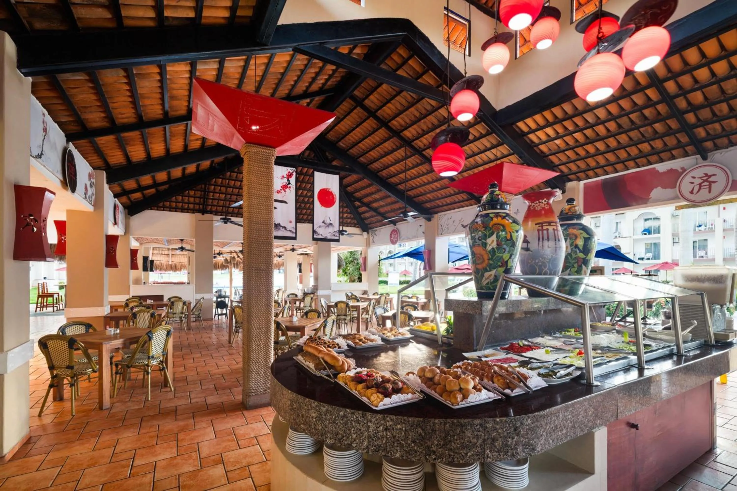 Restaurant/places to eat in Grand Decameron Complex Bucerias, A Trademark All-Inclusive Resort