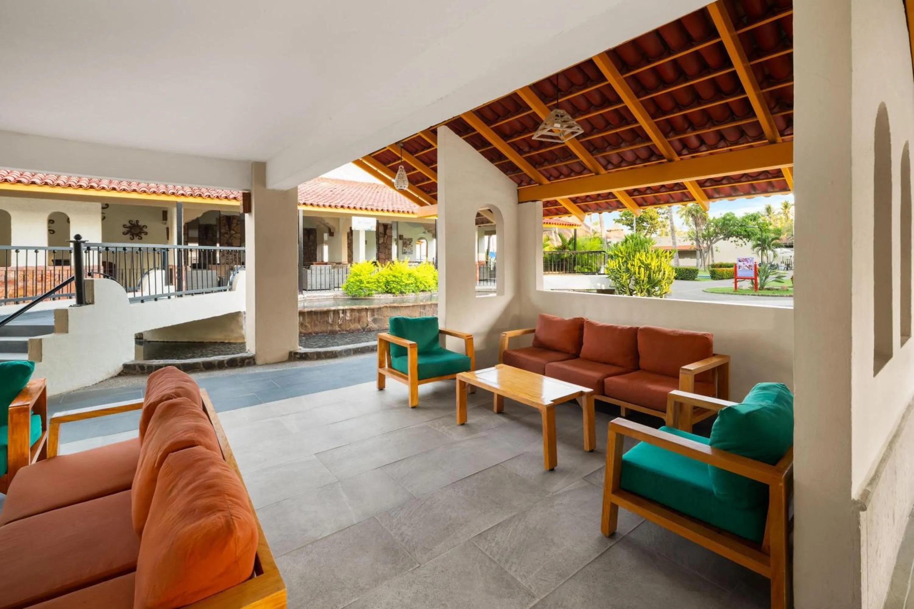 Lobby or reception in Grand Decameron Complex Bucerias, A Trademark All-Inclusive Resort
