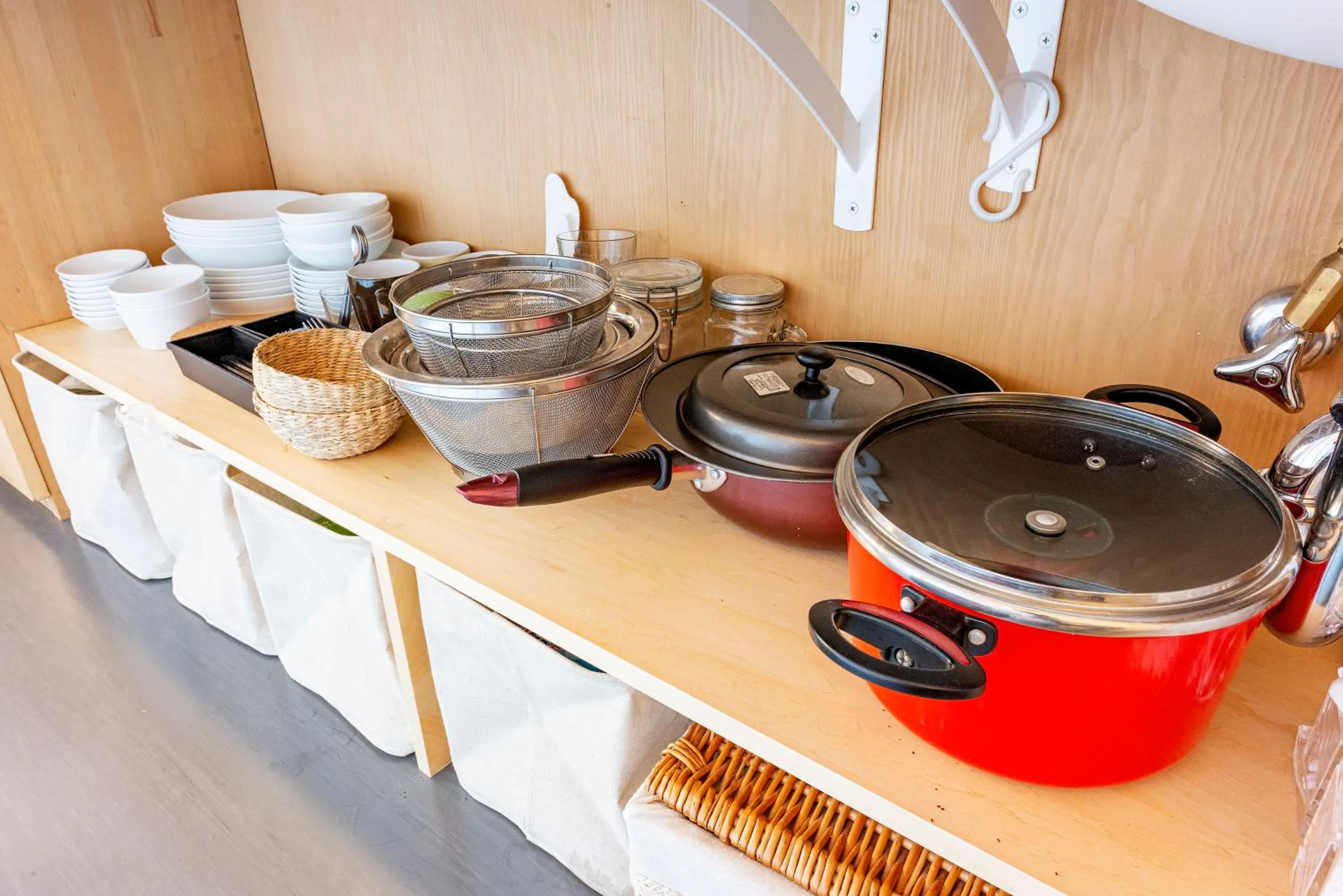 Communal kitchen in plat hostel keikyu asakusa station