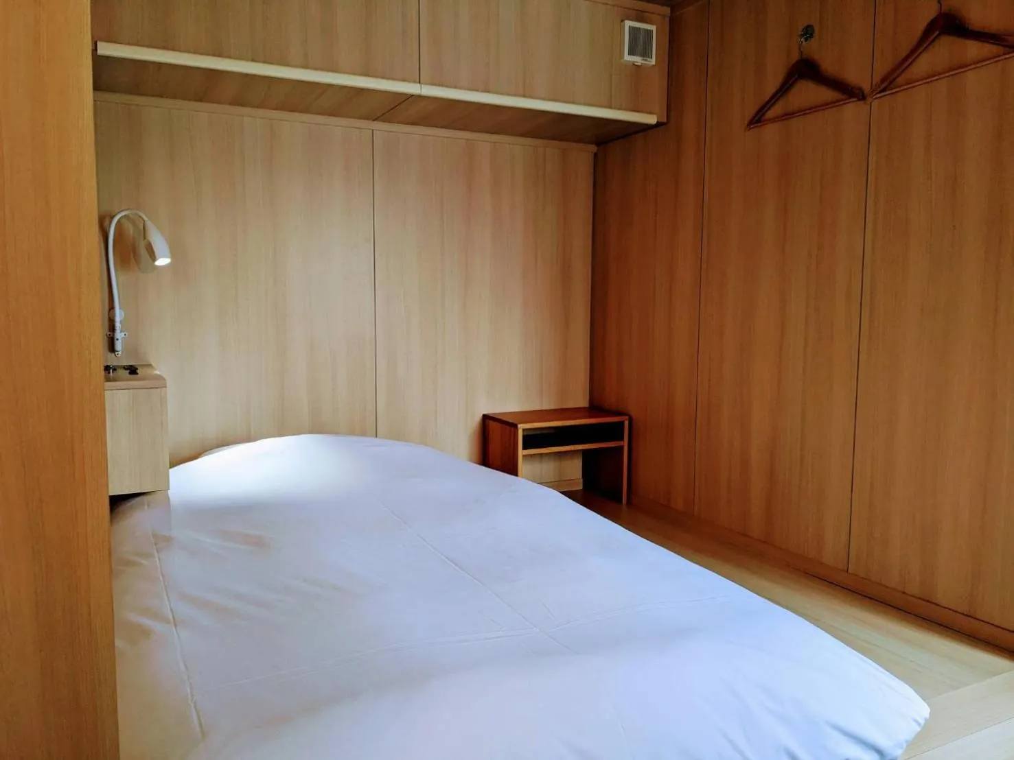 Bed in plat hostel keikyu asakusa station