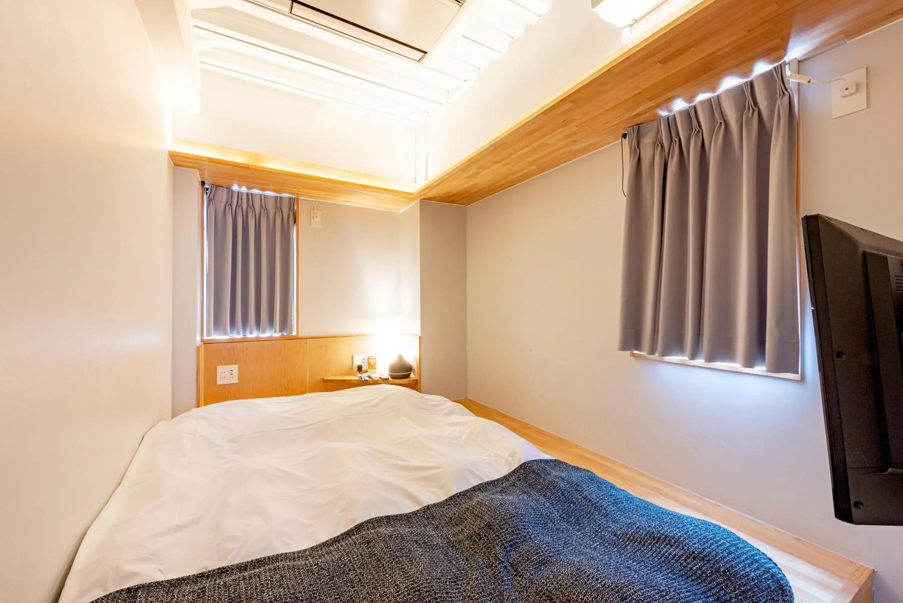 Bed in plat hostel keikyu asakusa station