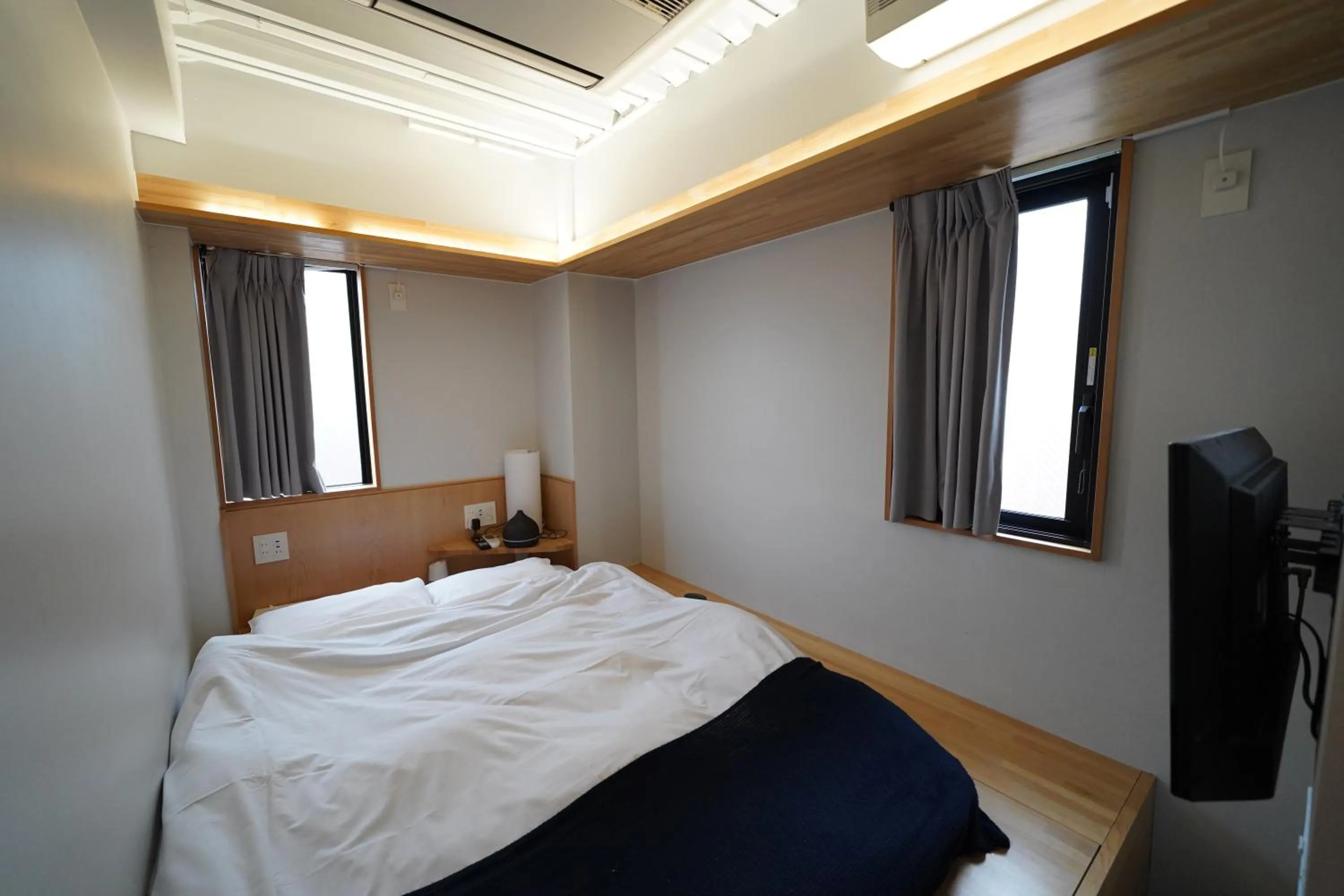 Photo of the whole room, Bed in plat hostel keikyu asakusa station