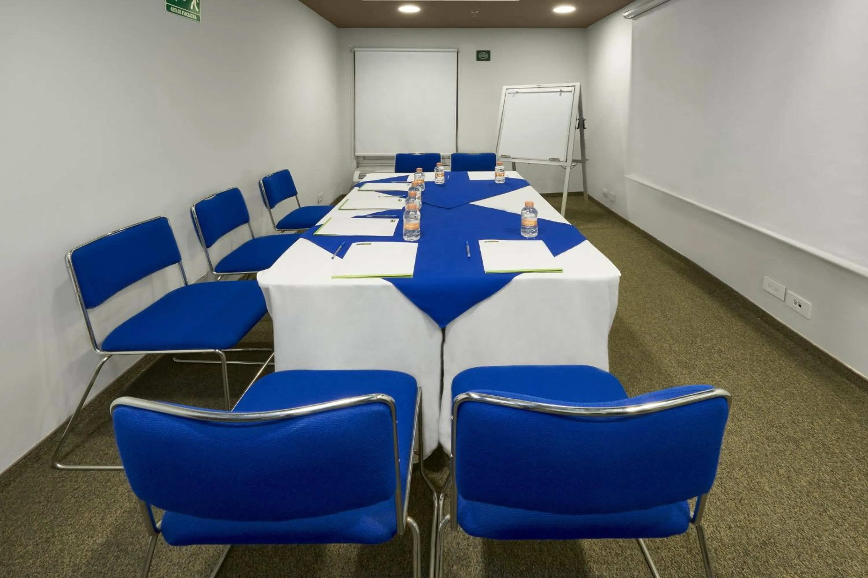 Meeting/conference room in City Express Junior by Marriott Mexicali