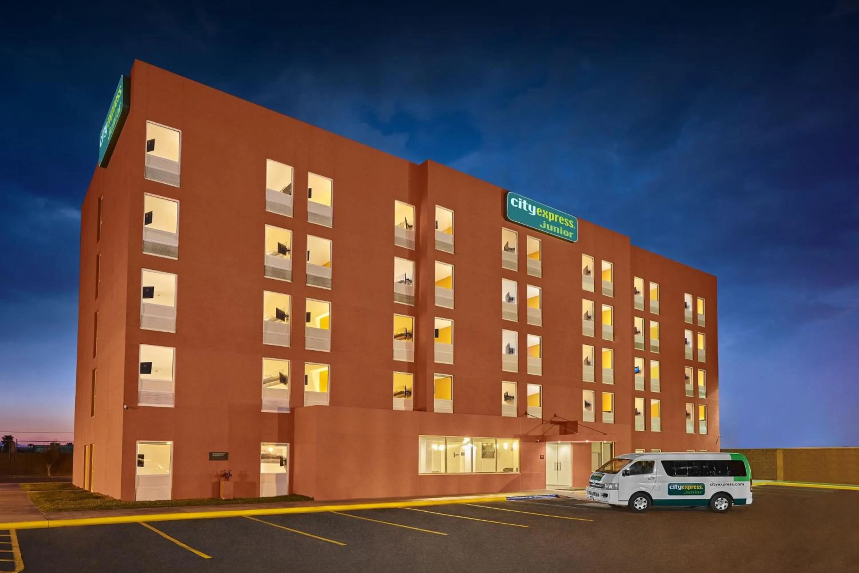 Property building in City Express Junior by Marriott Mexicali