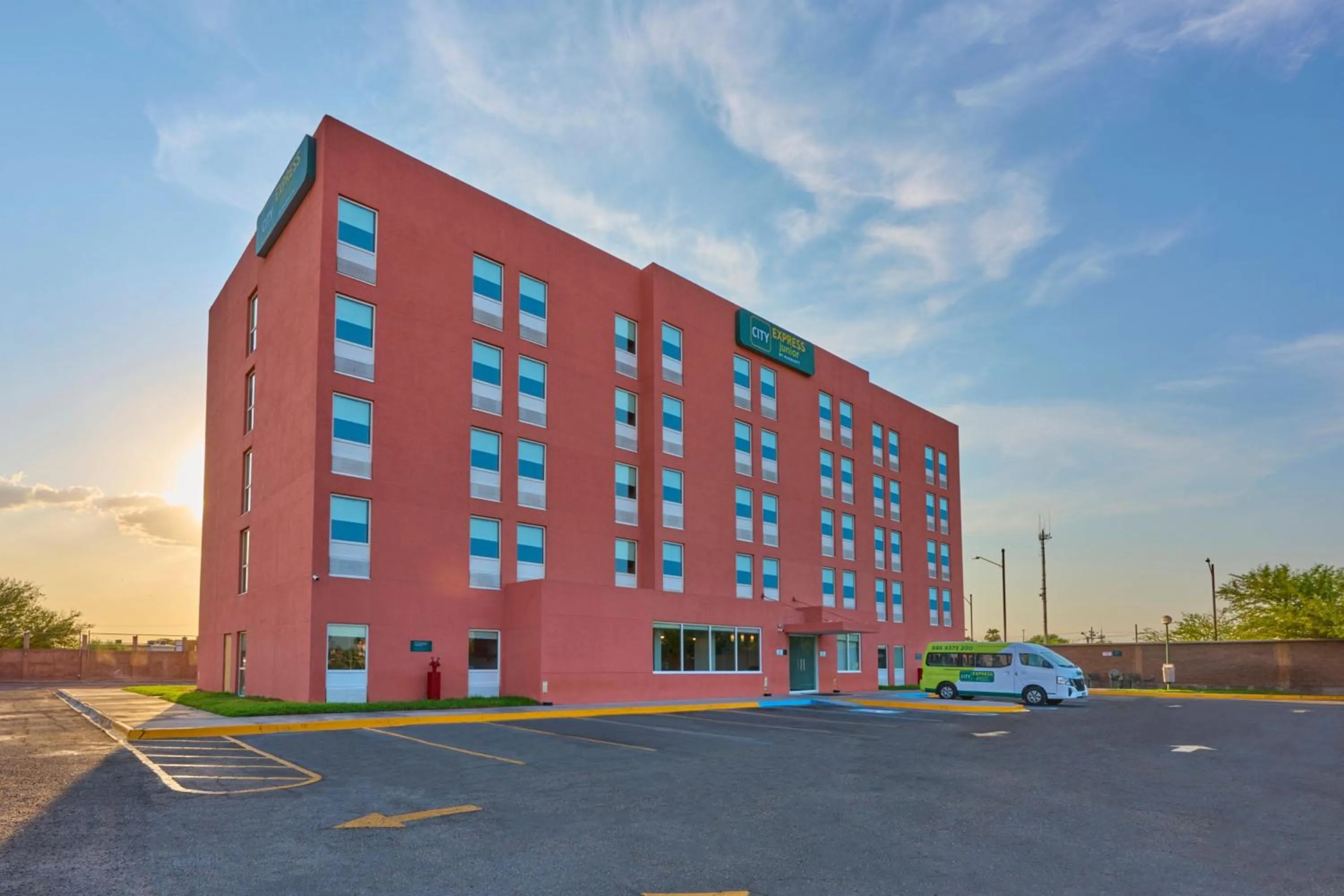 Property building in City Express Junior by Marriott Mexicali