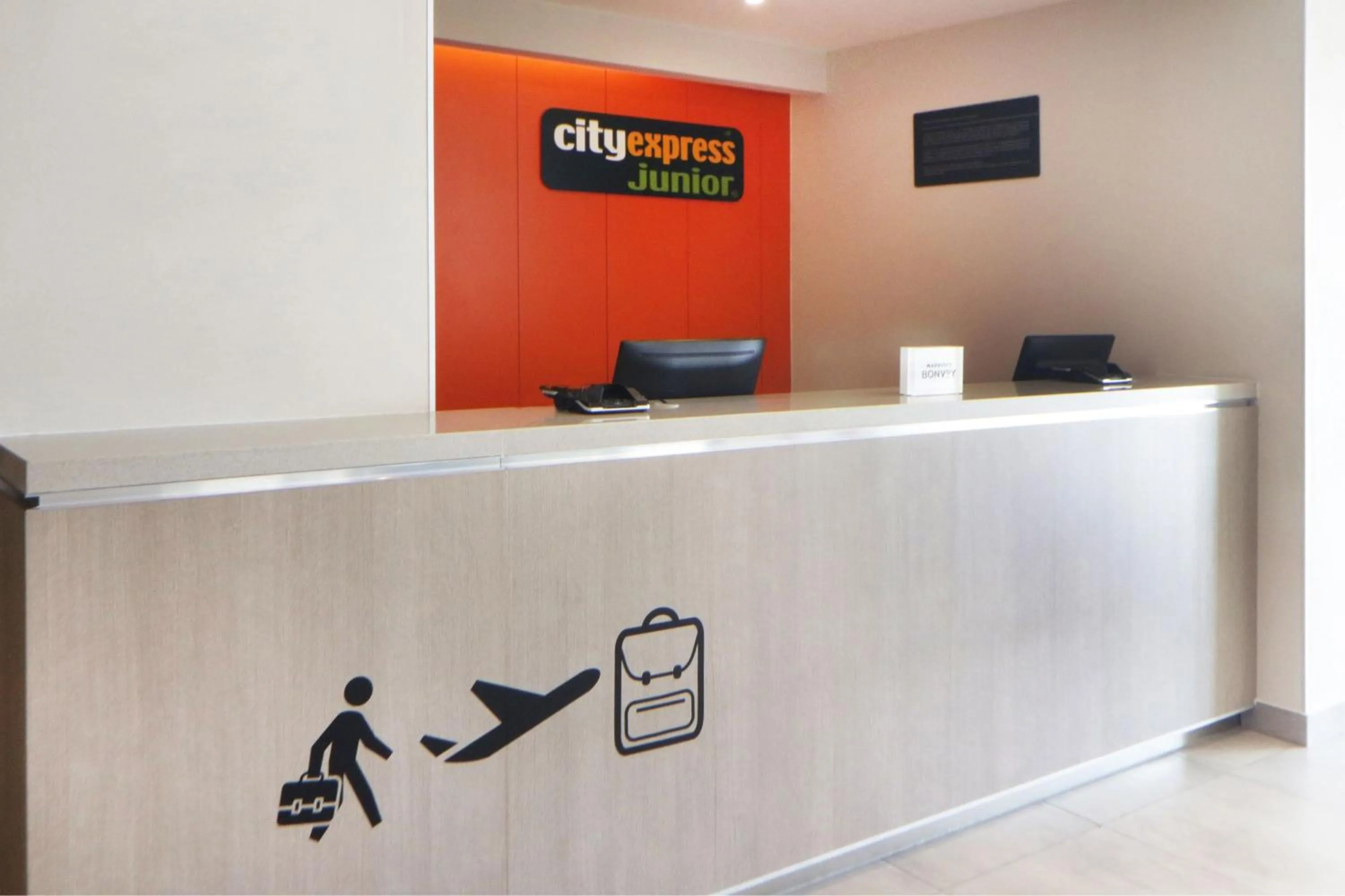 Lobby or reception in City Express Junior by Marriott Tijuana Otay