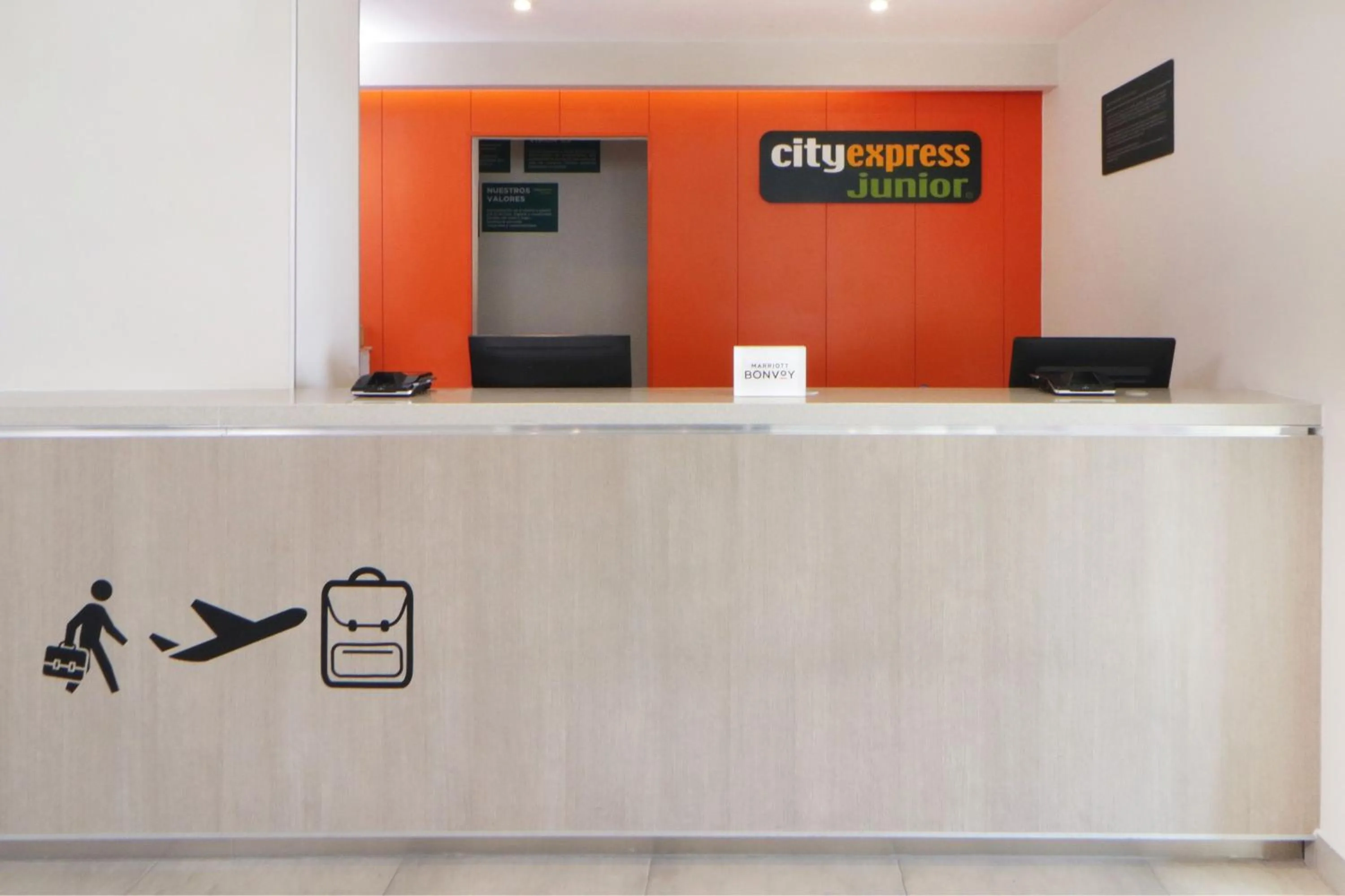 Lobby or reception in City Express Junior by Marriott Tijuana Otay