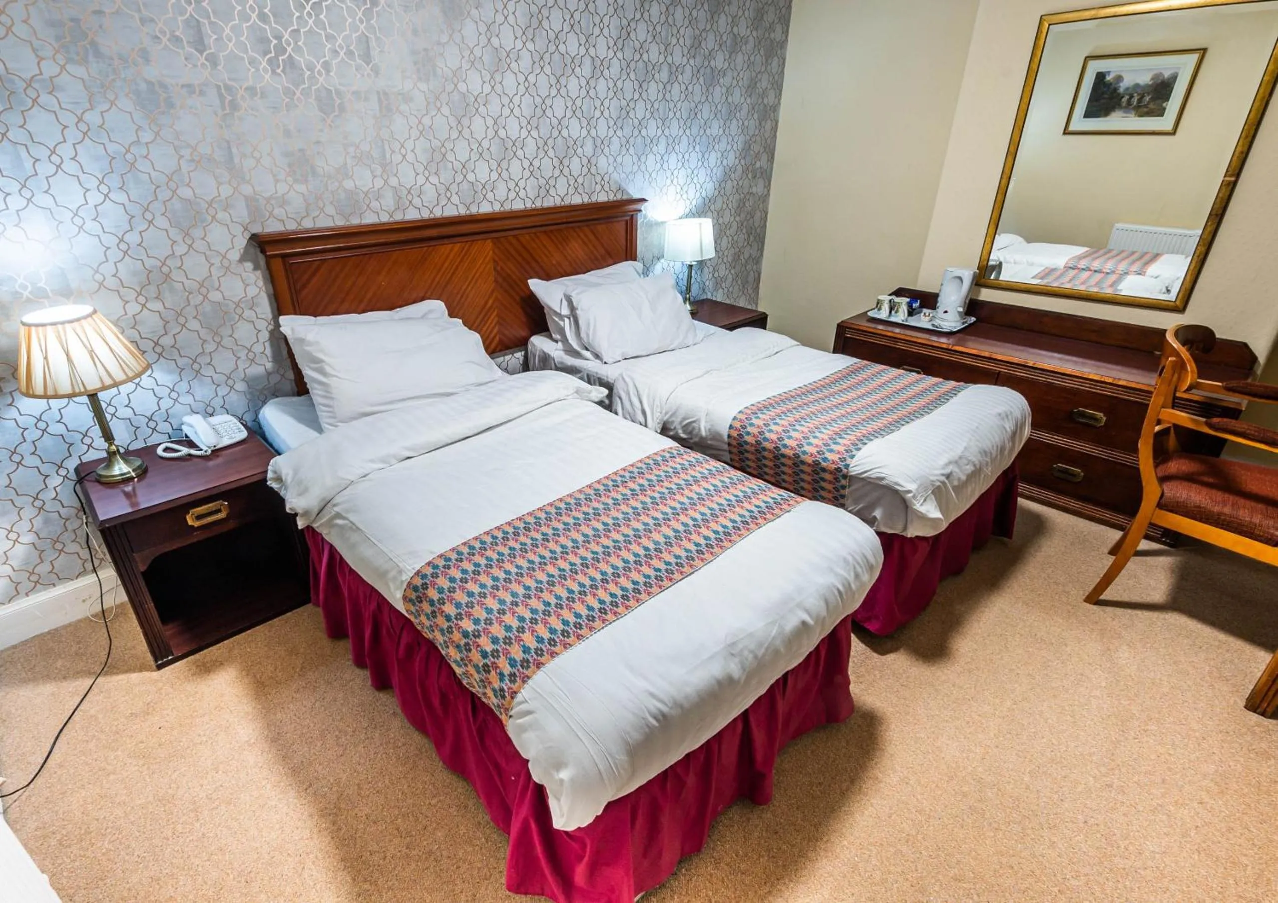 Bedroom, Bed in Grampian Hotel