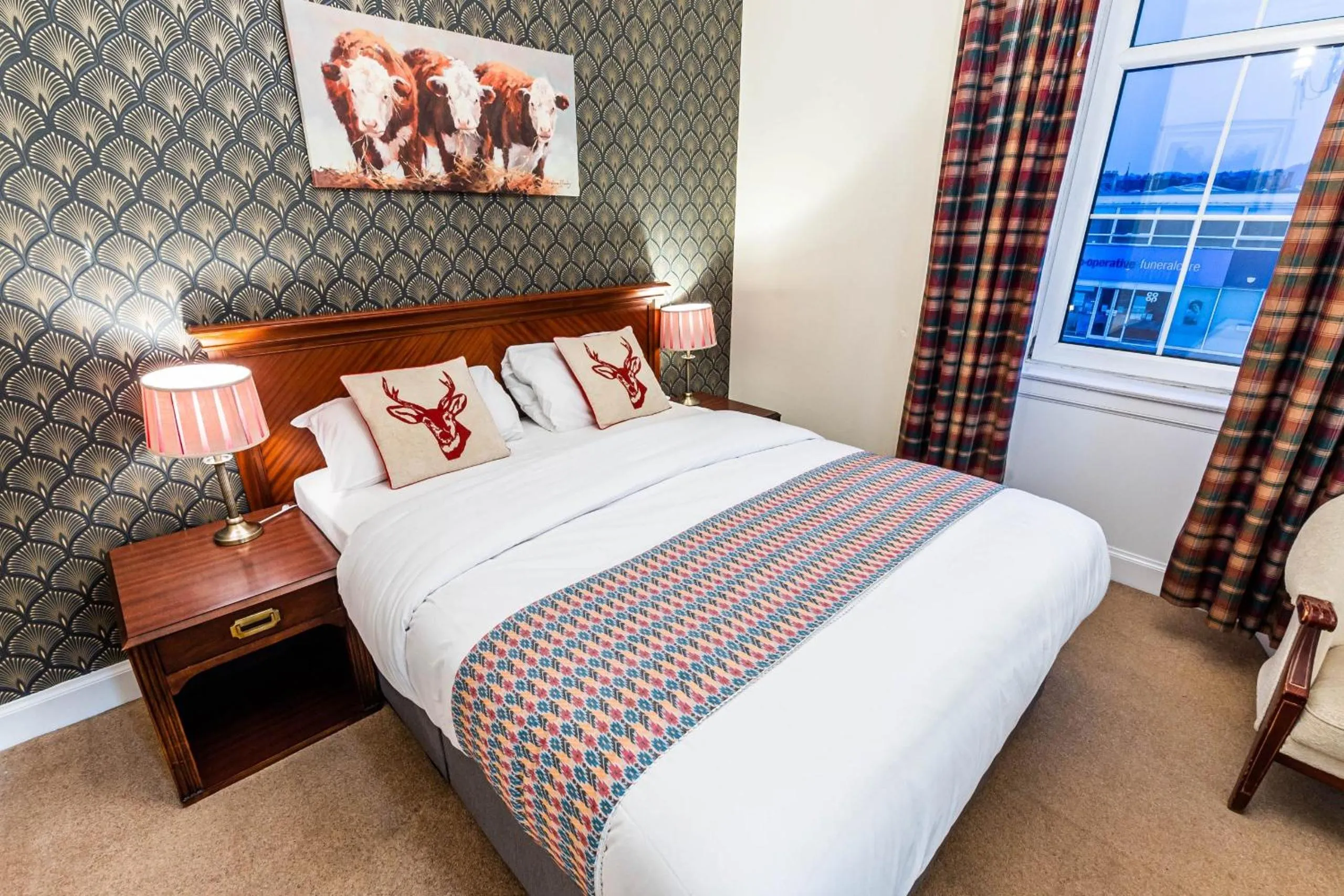 Bedroom, Bed in Grampian Hotel