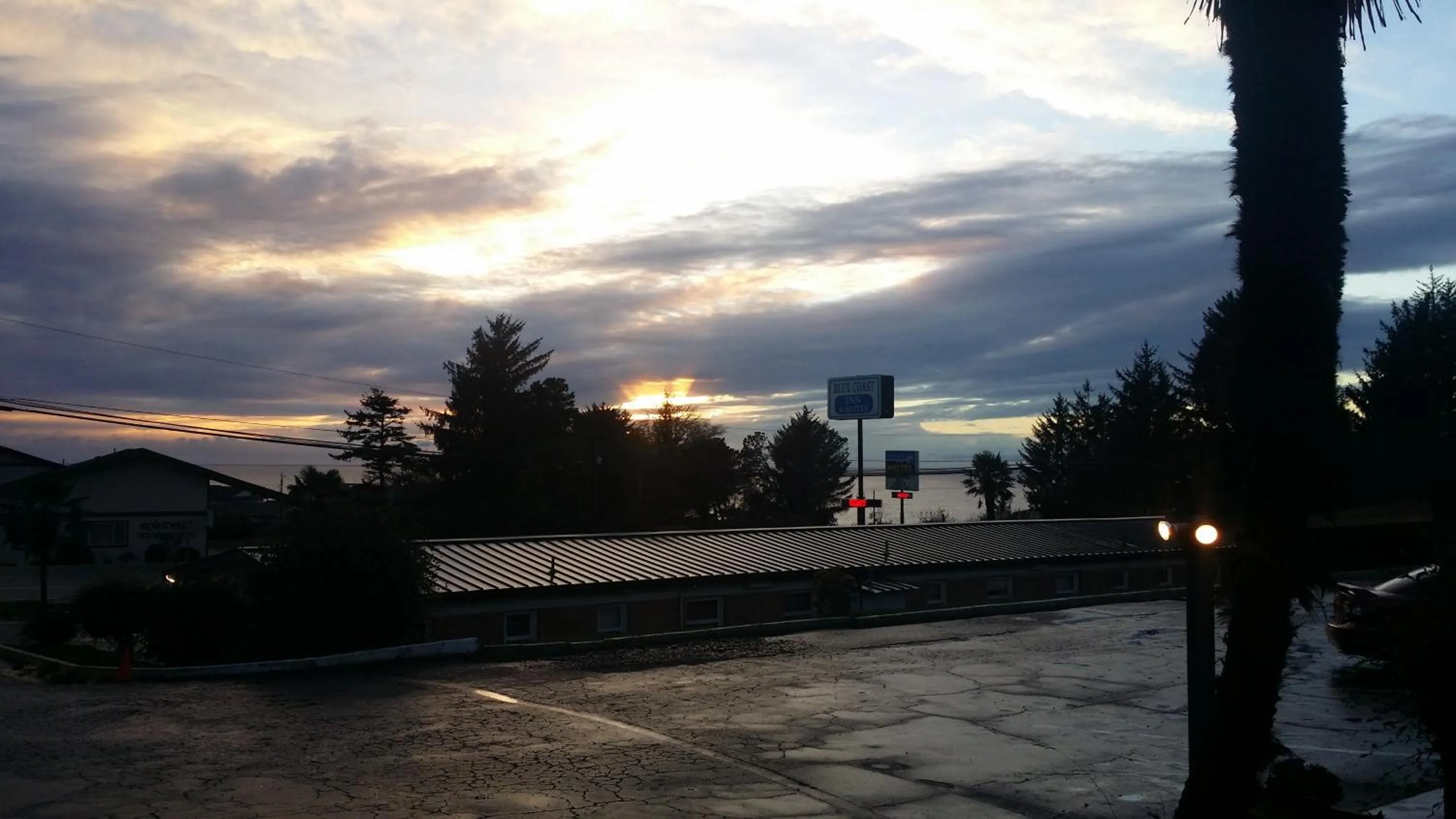 Sea view in Blue Coast Inn & Suites