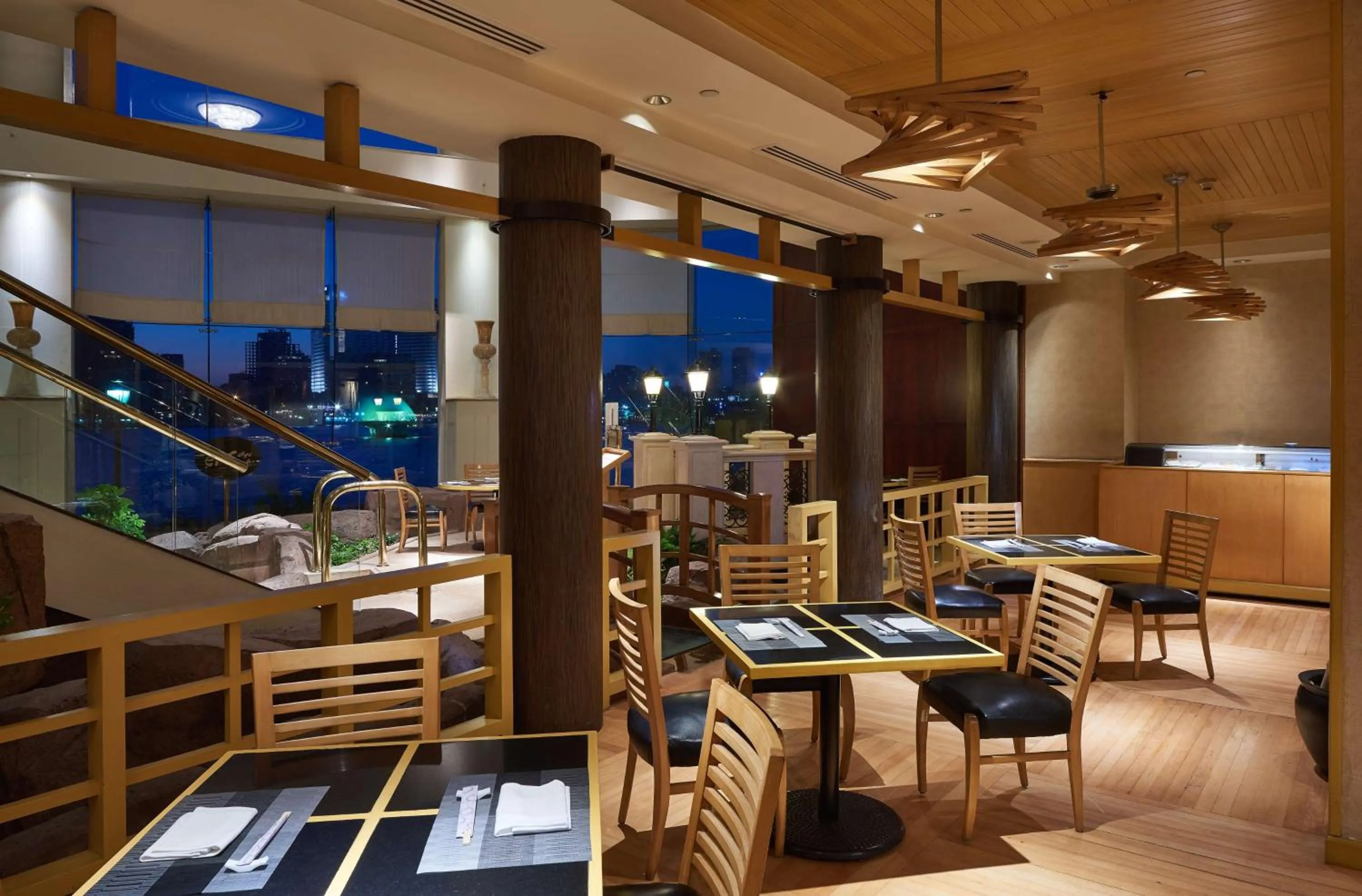 Restaurant/places to eat in Hilton Cairo Grand Nile