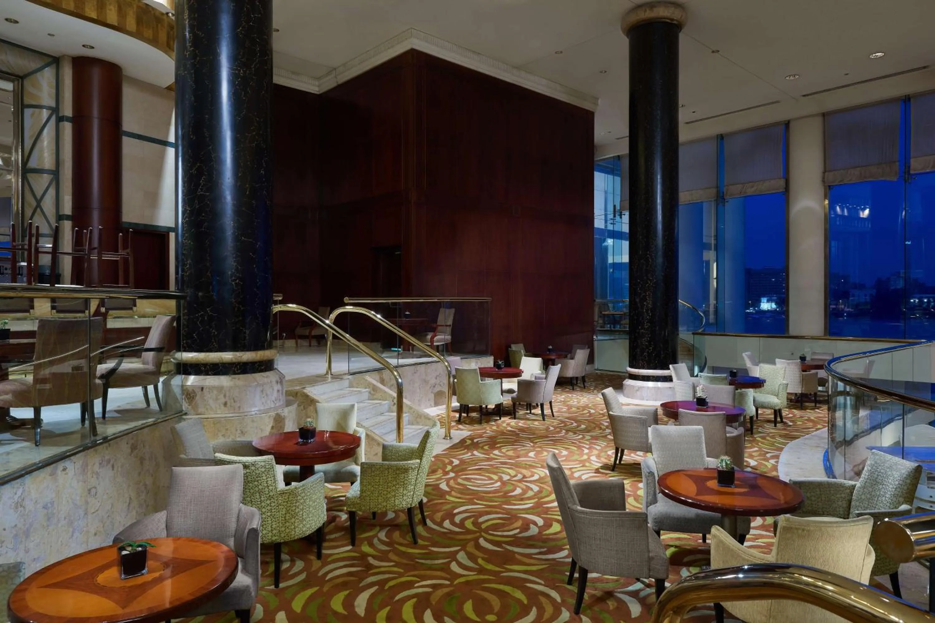 Restaurant/places to eat in Hilton Cairo Grand Nile