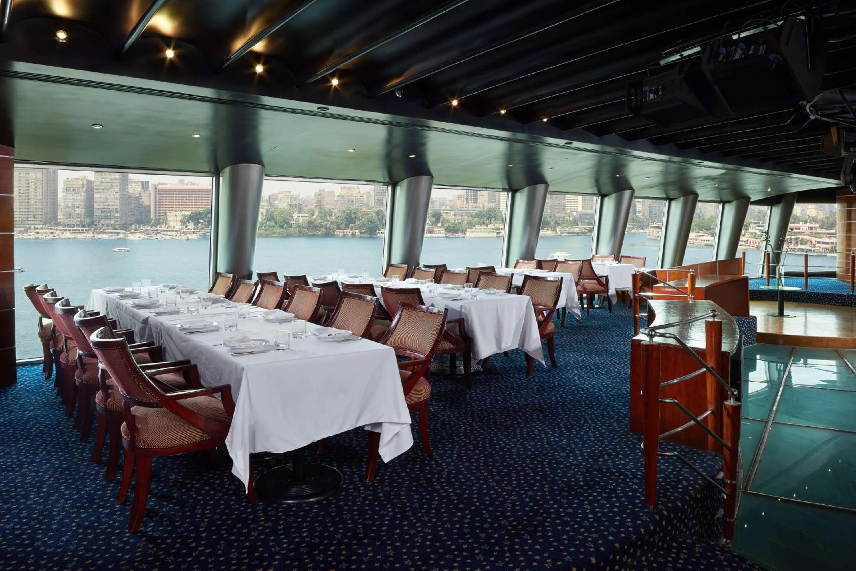 Restaurant/places to eat in Hilton Cairo Grand Nile