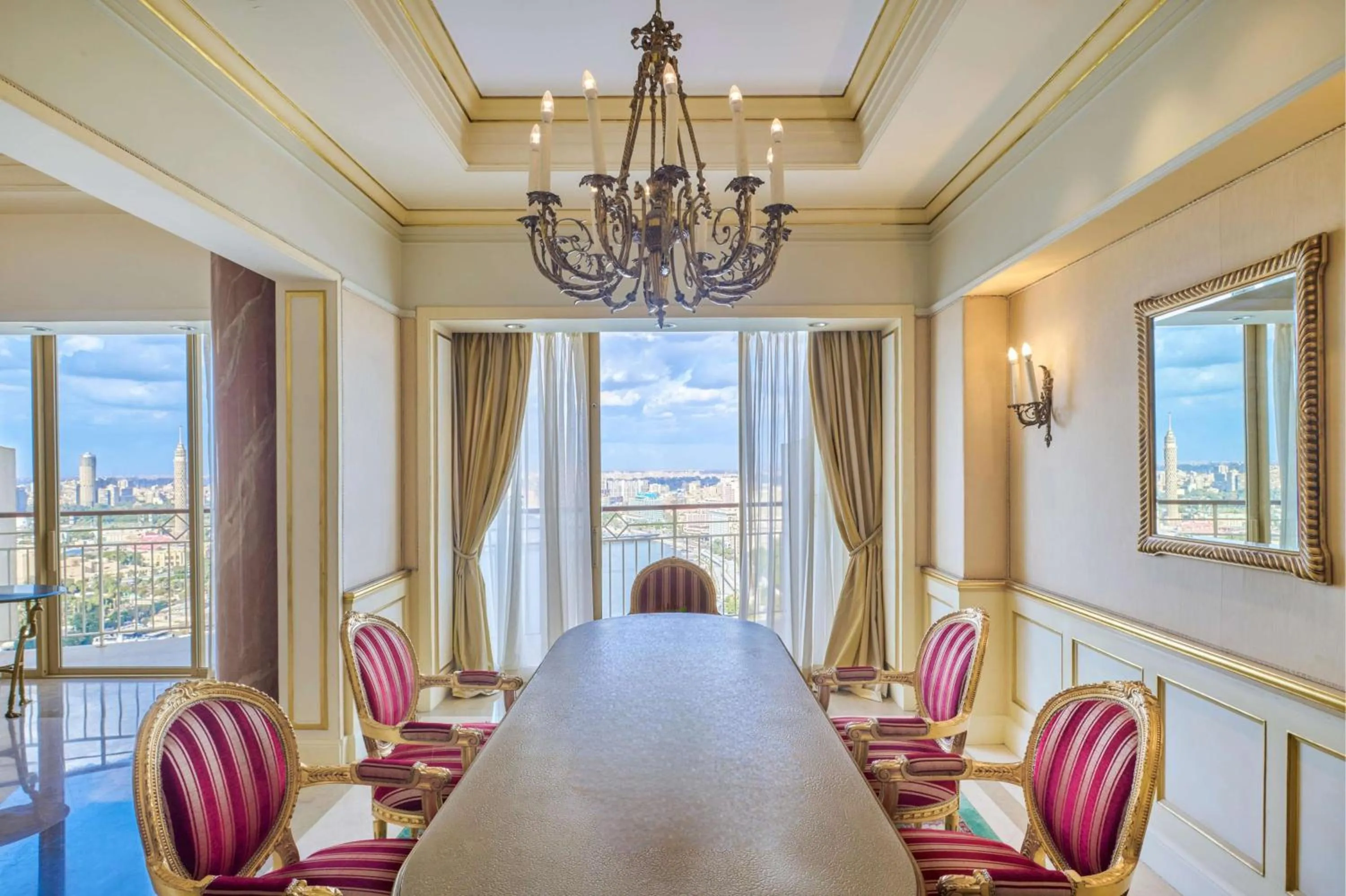 Living room in Hilton Cairo Grand Nile