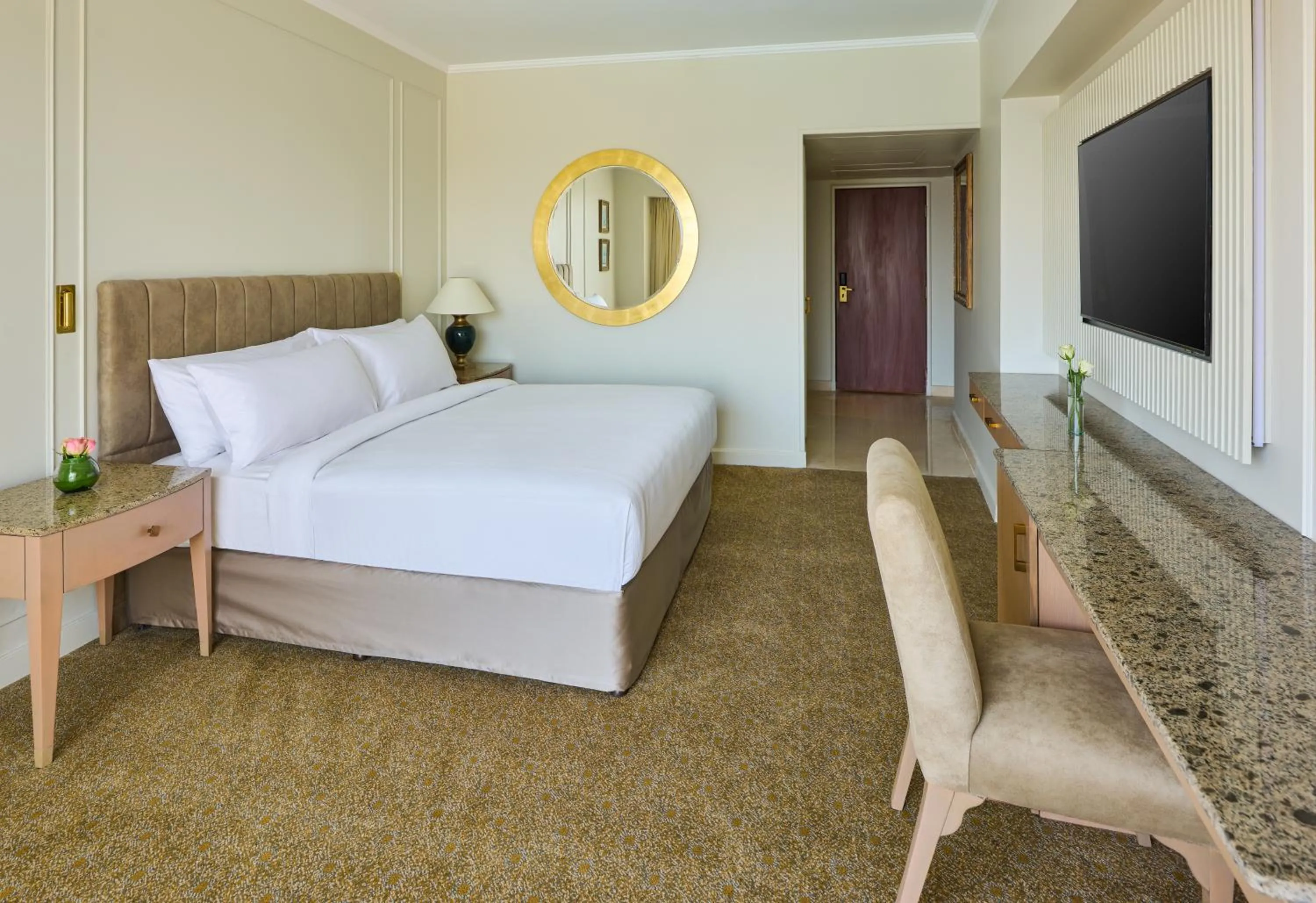 Bedroom, Bed in Hilton Cairo Grand Nile