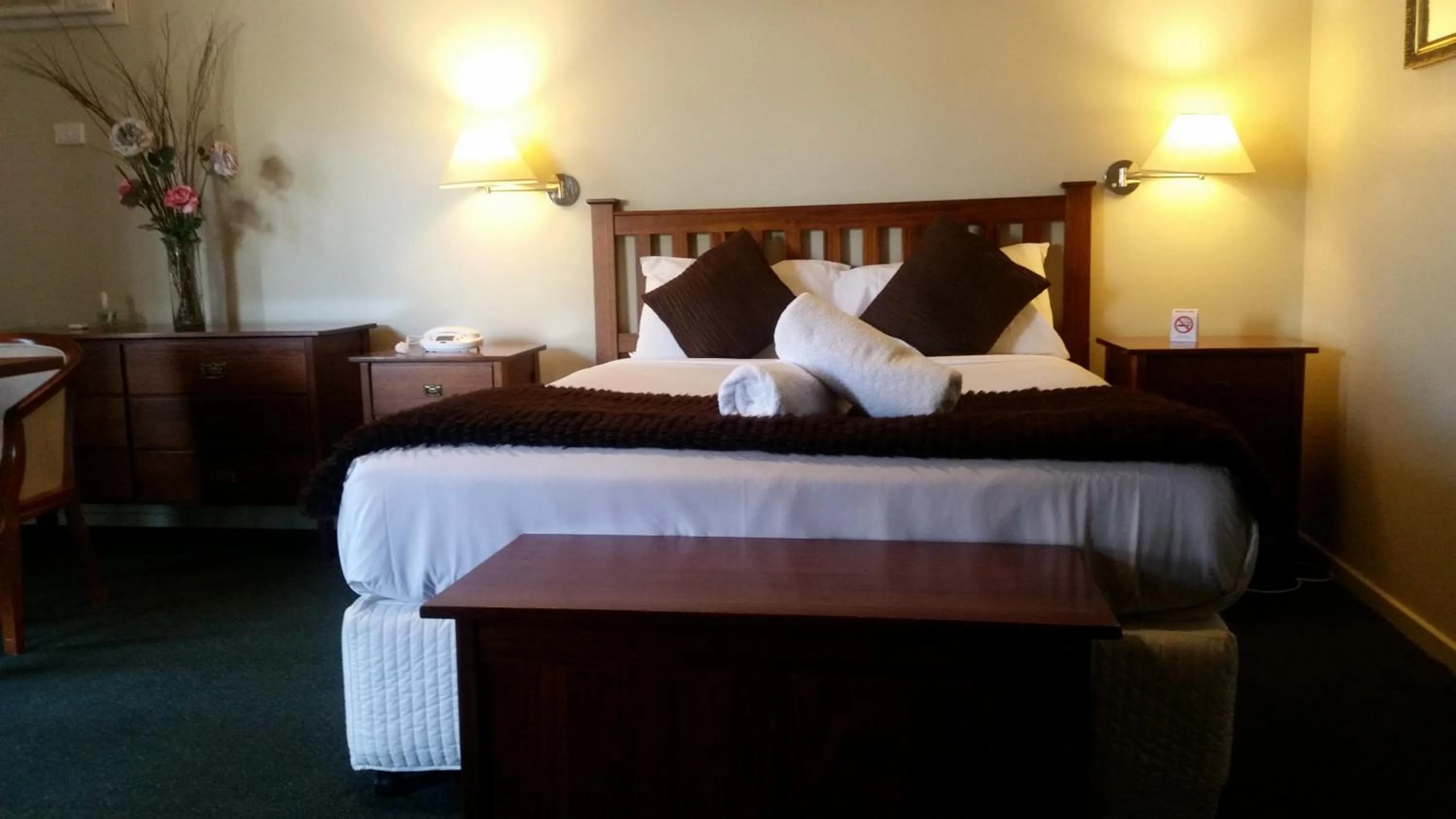 Bed in Ringwood Lake Inn