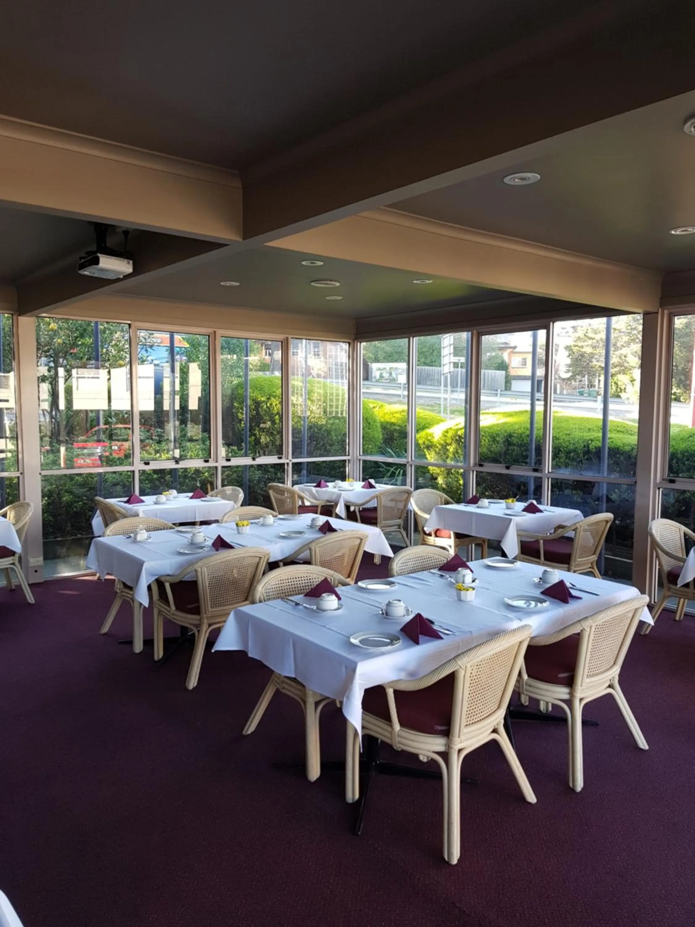 Restaurant/places to eat in Ringwood Lake Inn