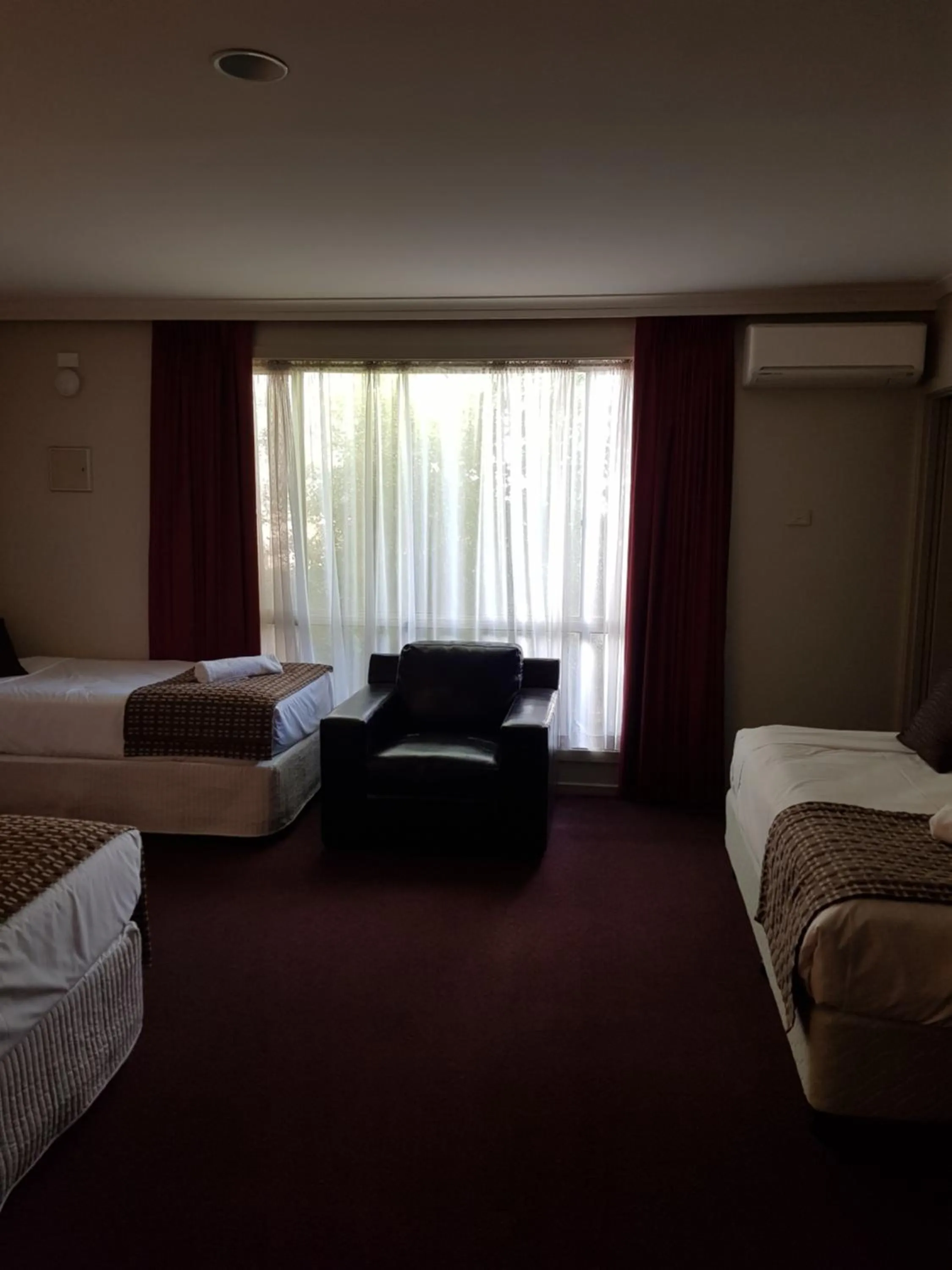 Photo of the whole room, Bed in Ringwood Lake Inn