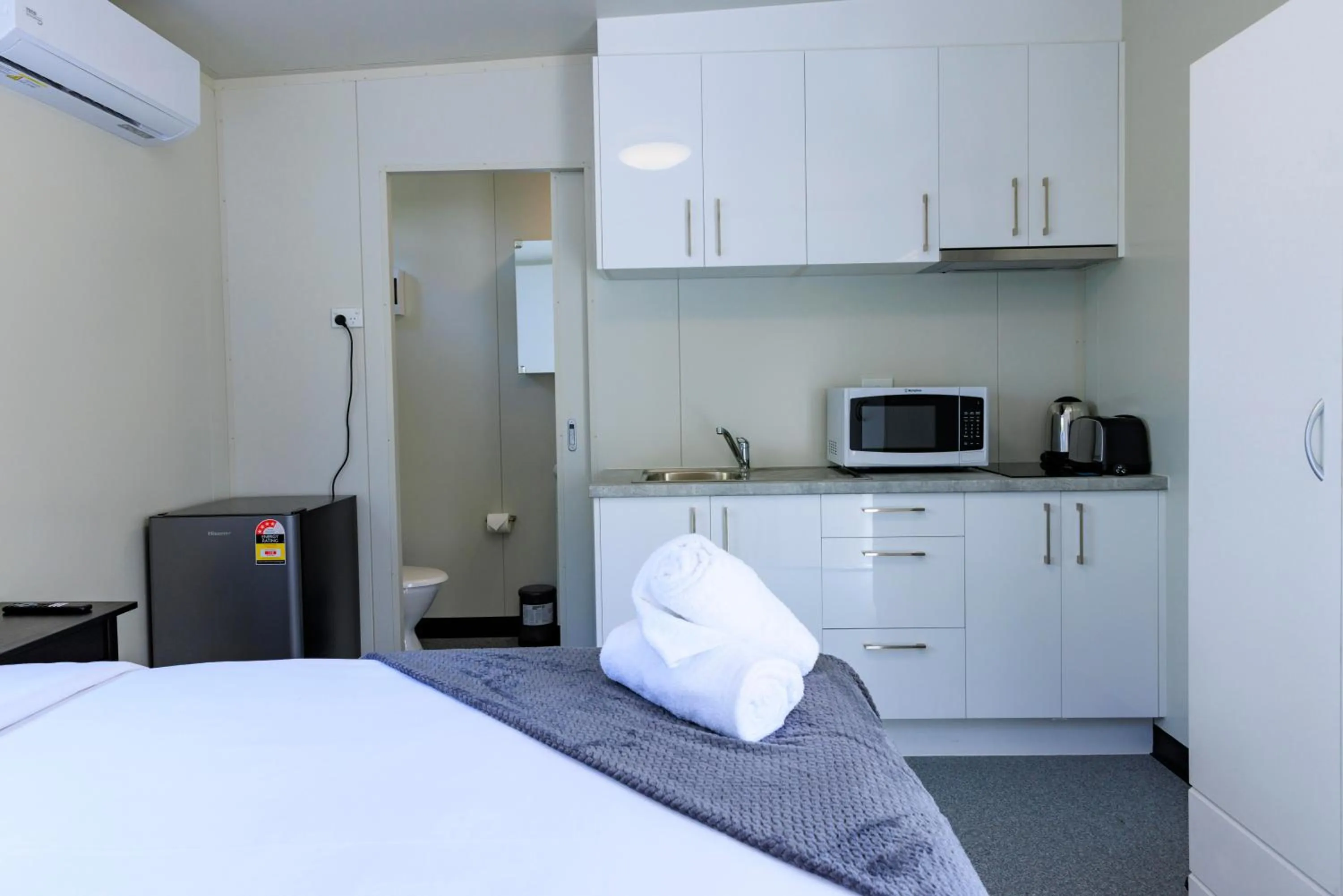 Bed in Ringwood Lake Inn