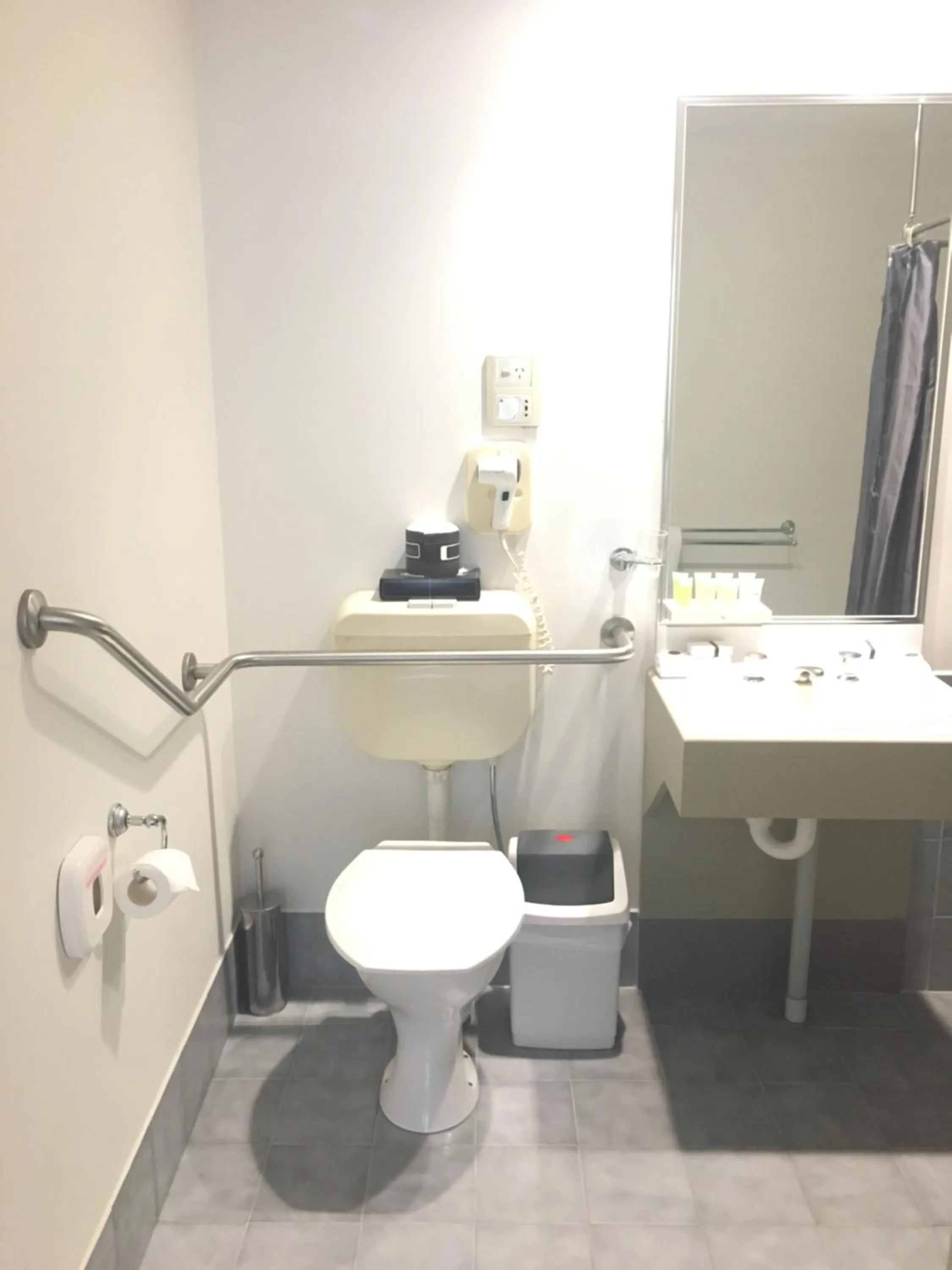 Toilet in Ringwood Lake Inn