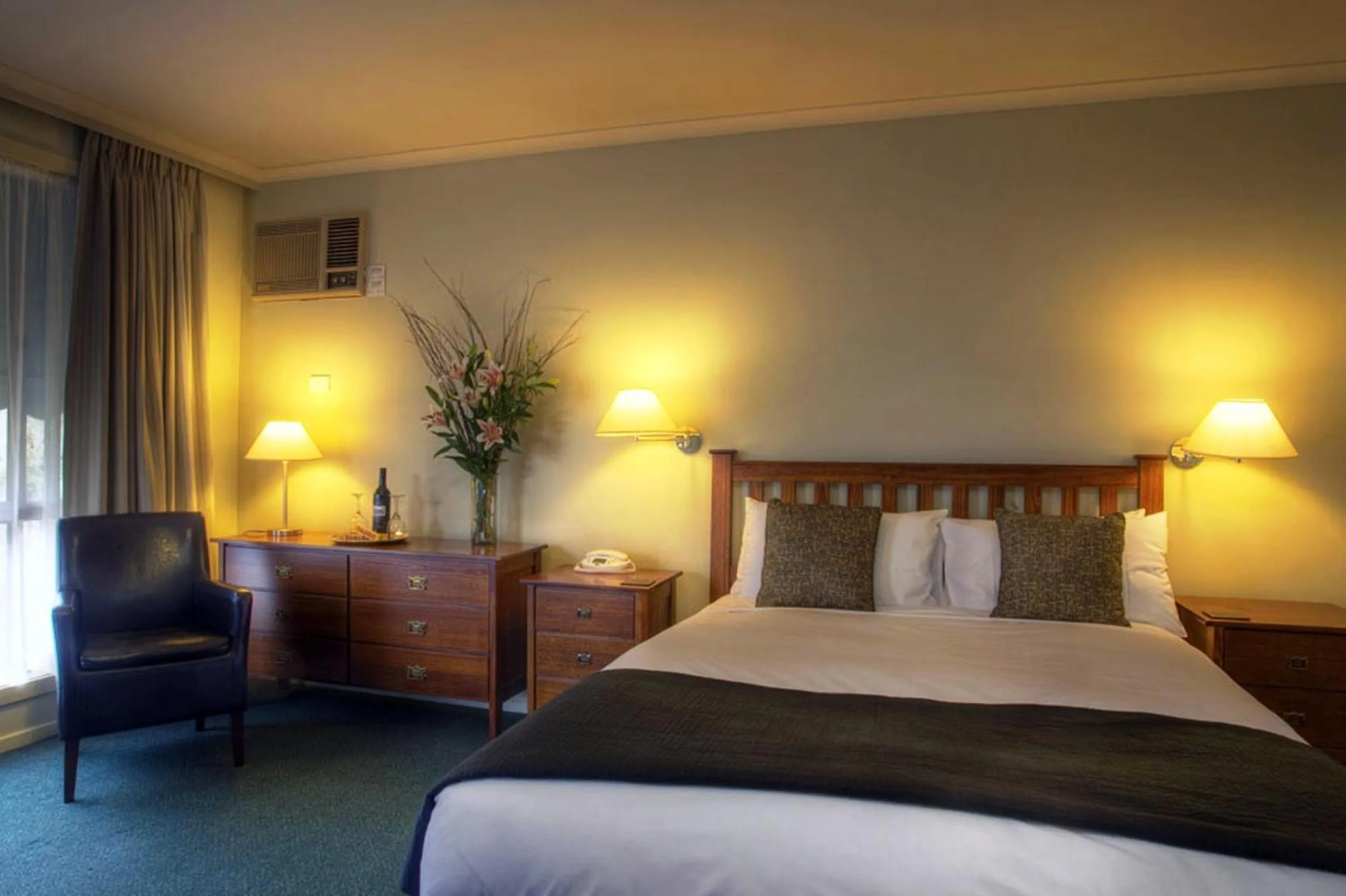 Bed in Ringwood Lake Inn