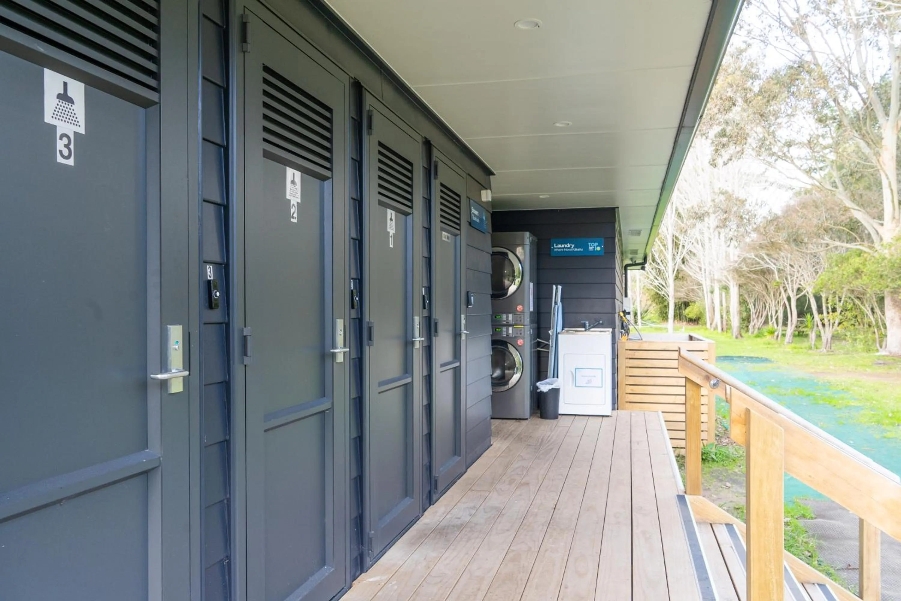Shower in Ahipara TOP 10 Holiday Park