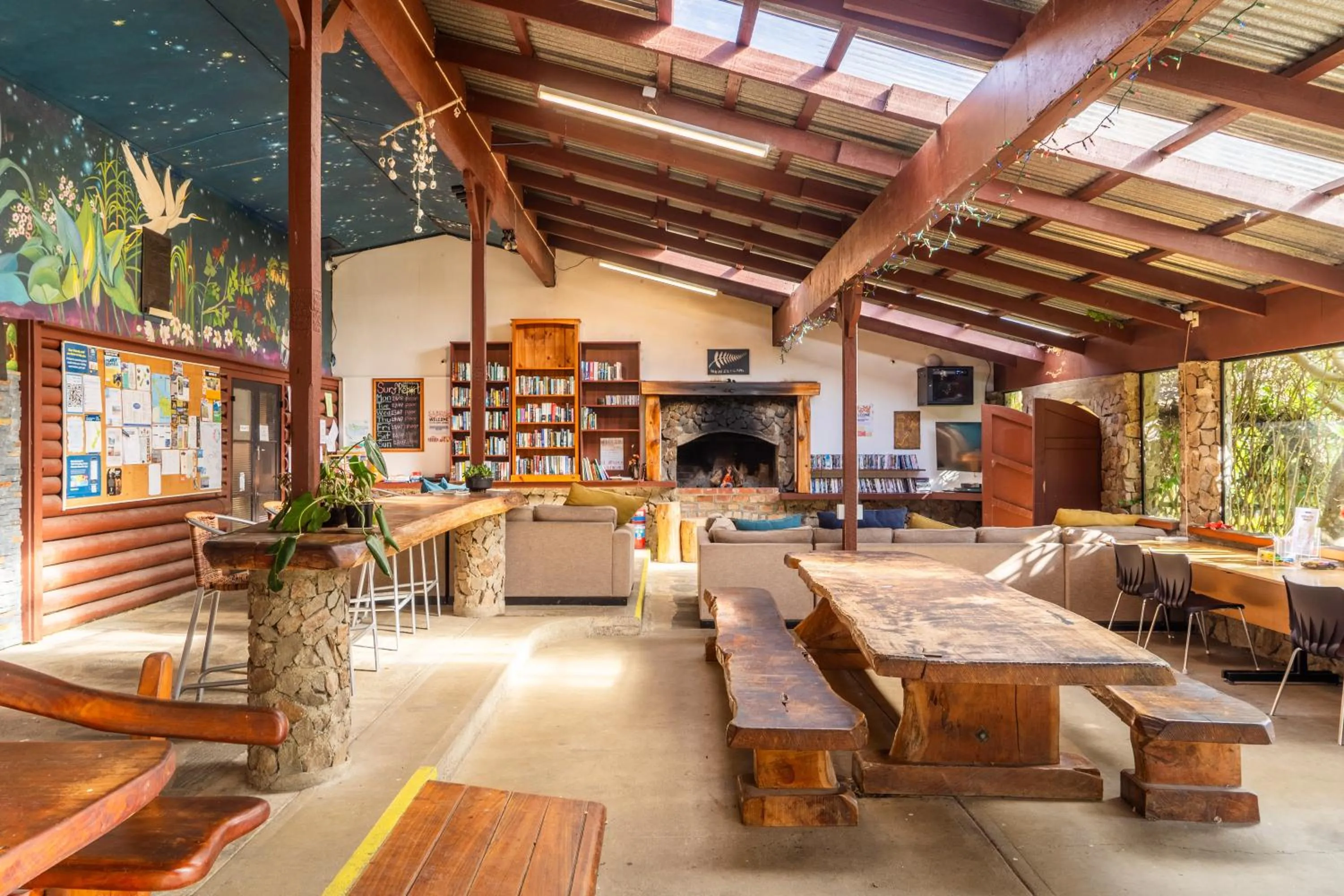 Communal lounge/ TV room in Ahipara TOP 10 Holiday Park