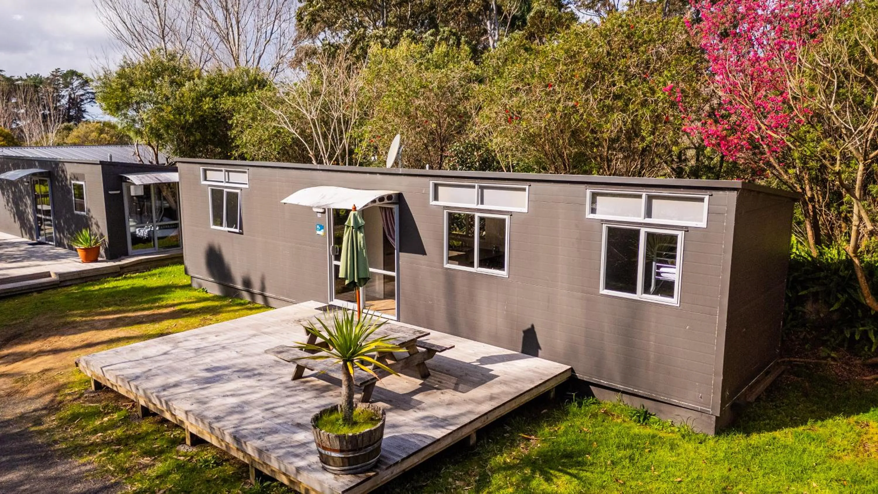 Property building in Ahipara TOP 10 Holiday Park