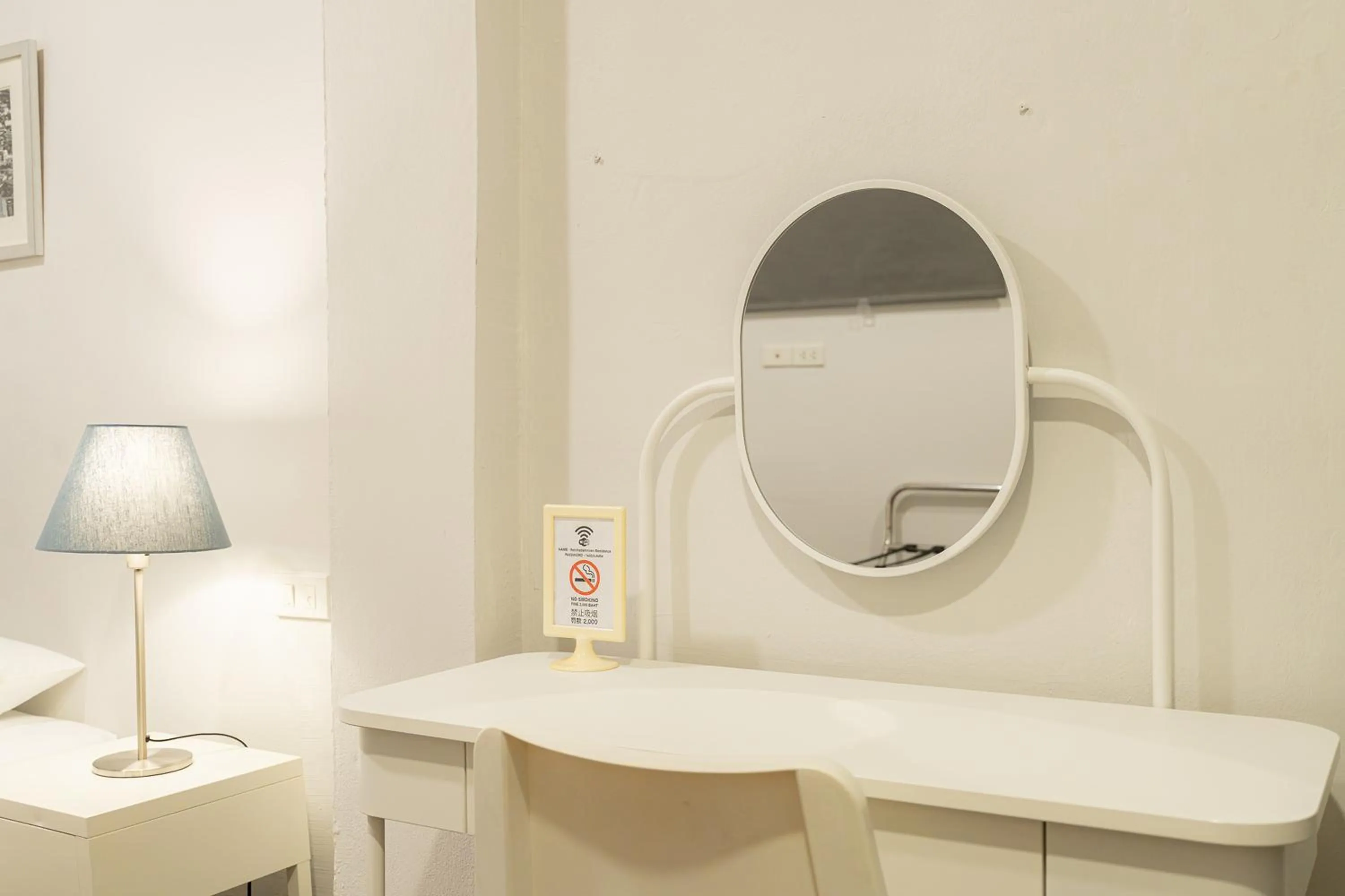 wardrobe in Ratchadamnoen Residence