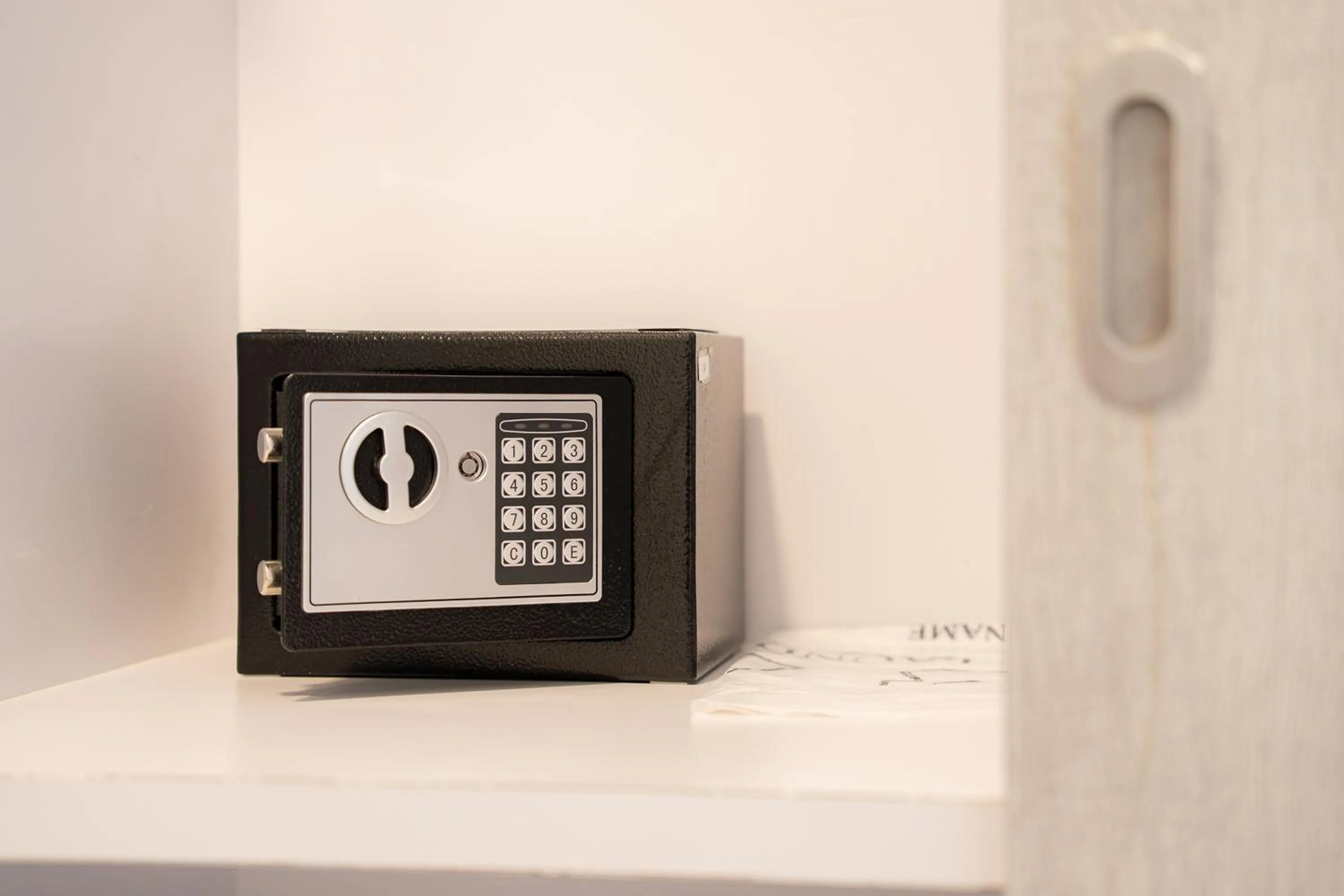 safe in Ratchadamnoen Residence