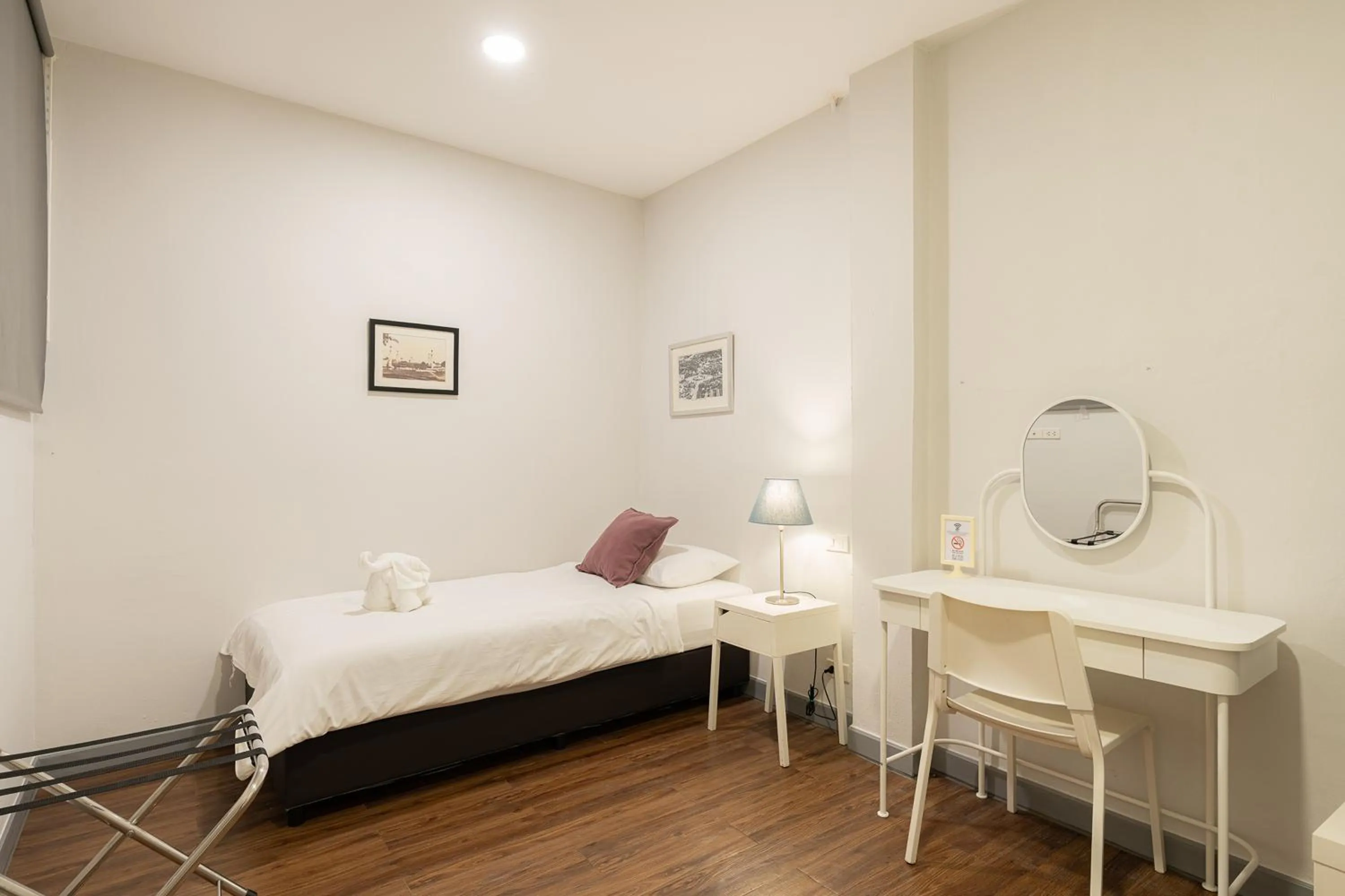 Bed in Ratchadamnoen Residence