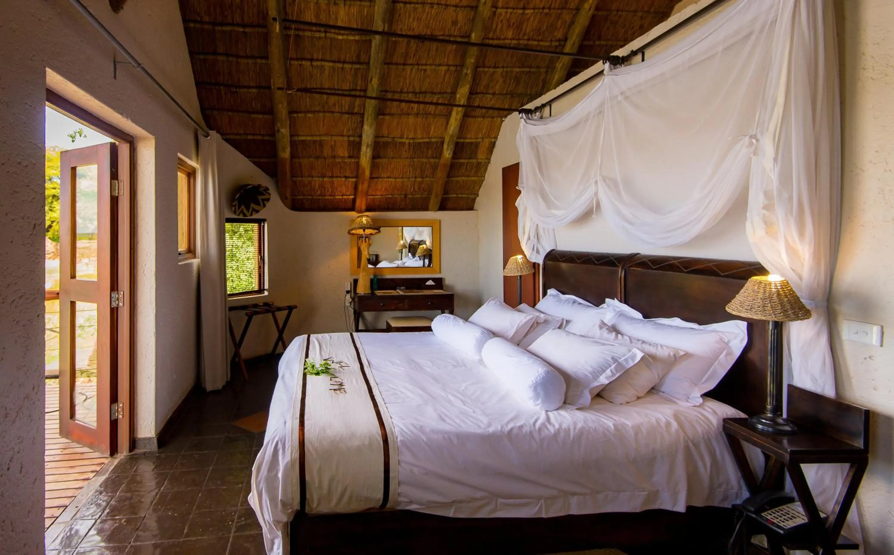 Bedroom, Bed in Tau Game Lodge
