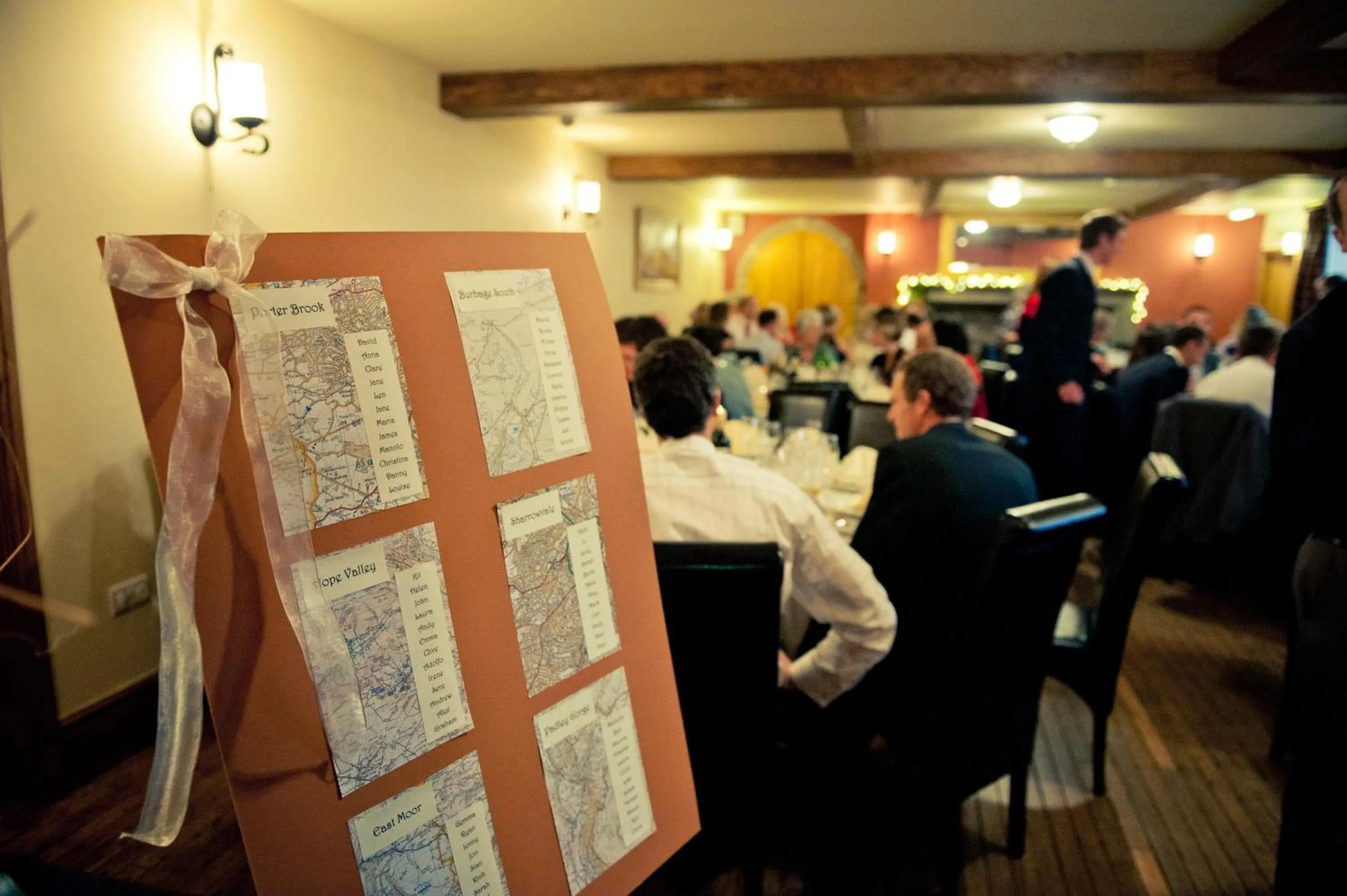 Restaurant/places to eat in Norfolk Arms Hotel, Ringinglow