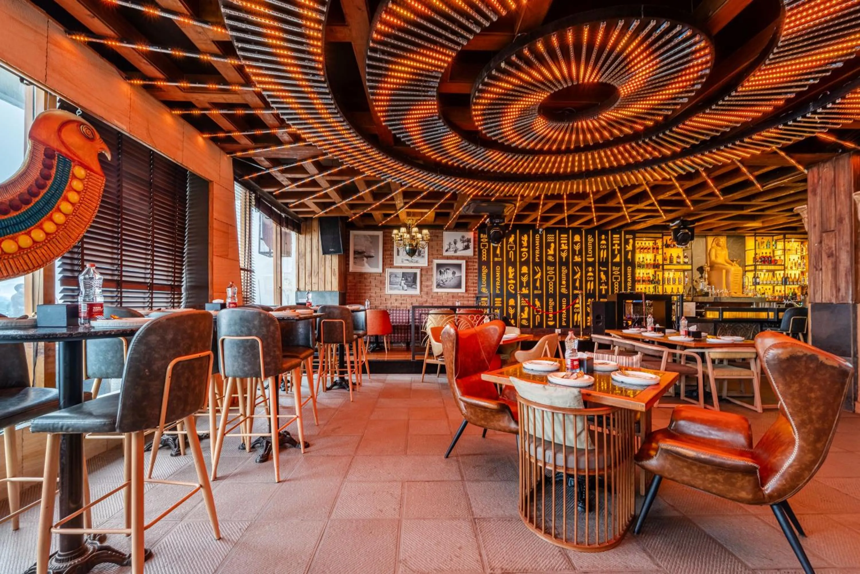 Restaurant/places to eat in Treebo Premium Bridge View Regency, Mall Road