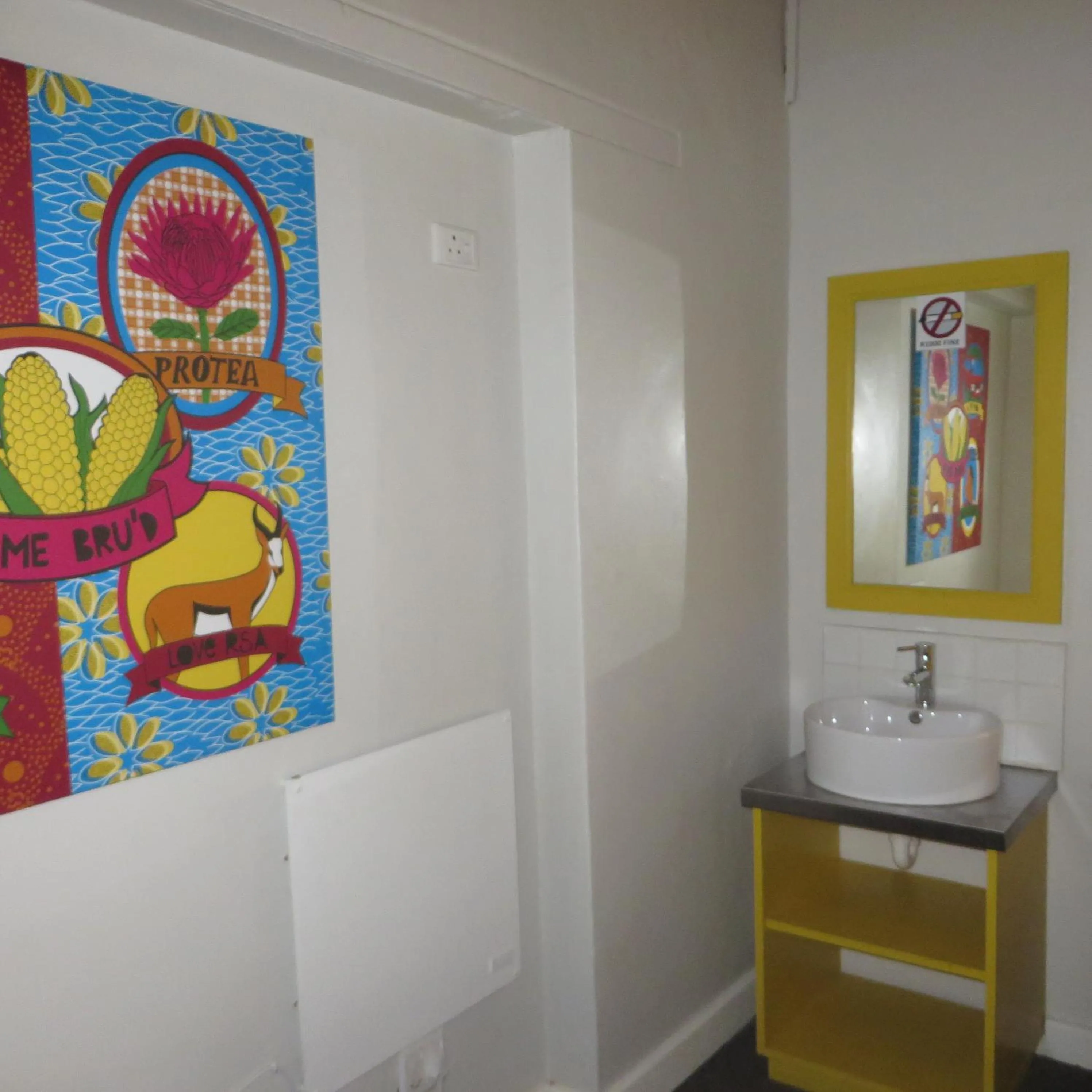 Decorative detail in Ashanti Lodge Backpackers