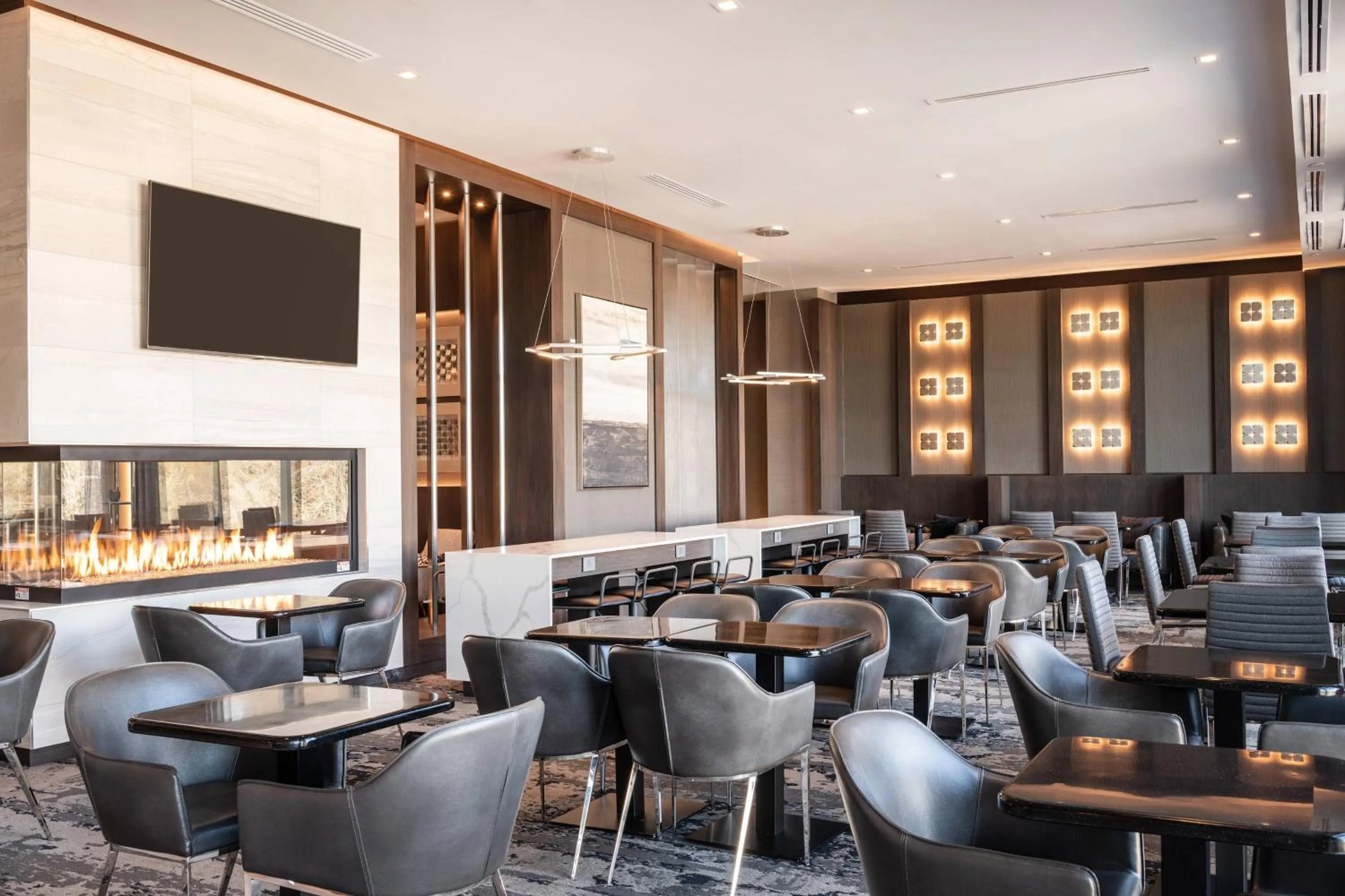 Restaurant/places to eat in Residence Inn by Marriott Weehawken