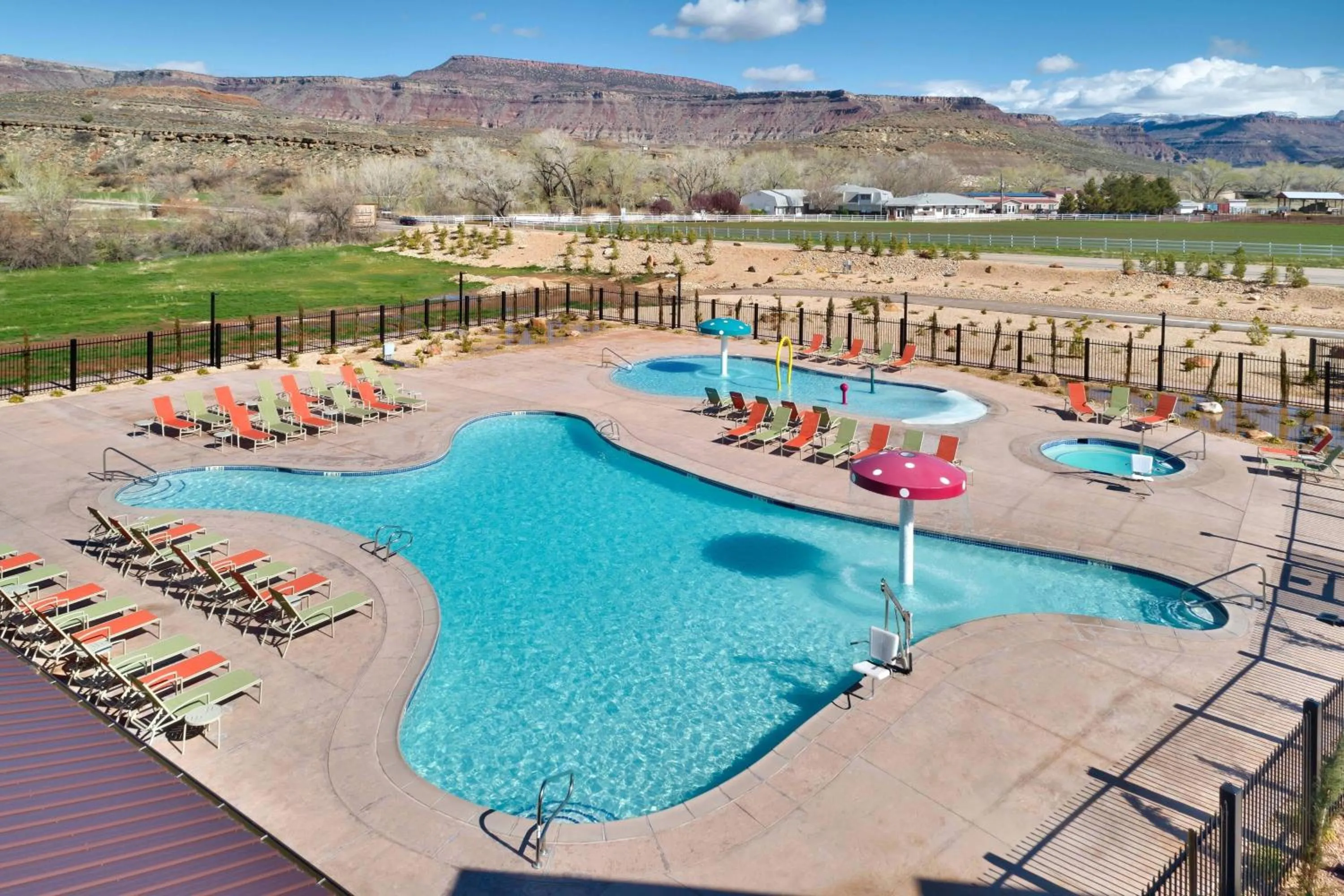 Swimming pool in Fairfield Inn & Suites by Marriott Virgin Zion National Park
