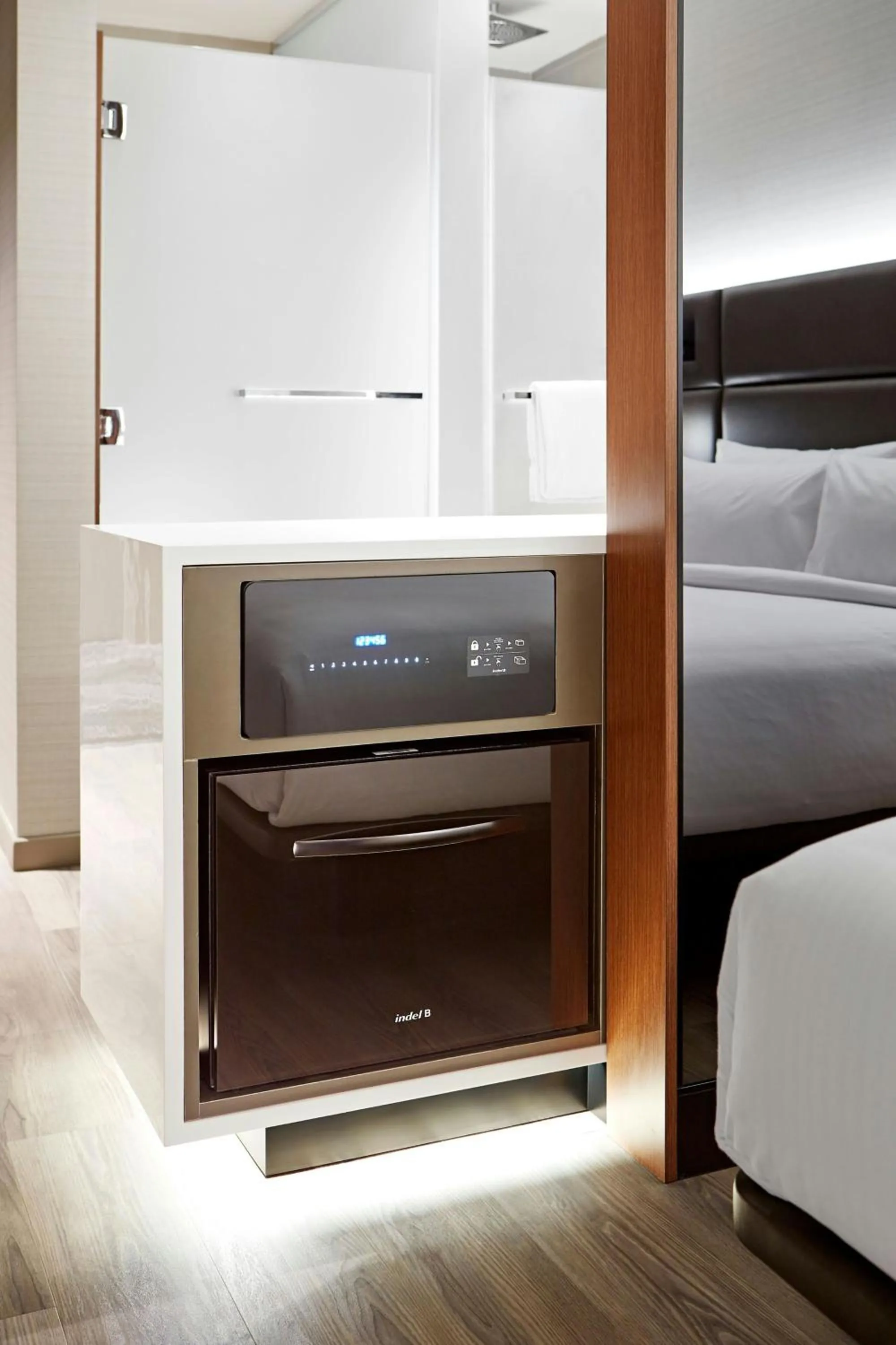 Photo of the whole room, Bed in AC Hotel by Marriott Sunnyvale Cupertino